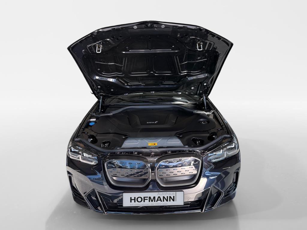 BMW iX3 – Bild 25