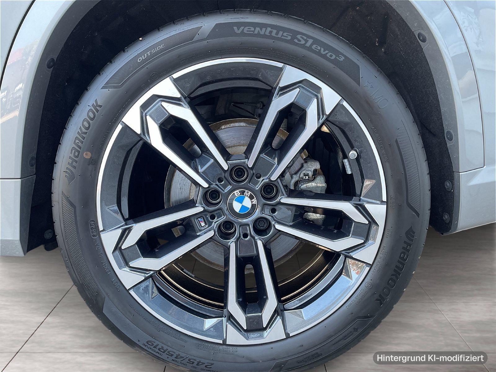 BMW iX1