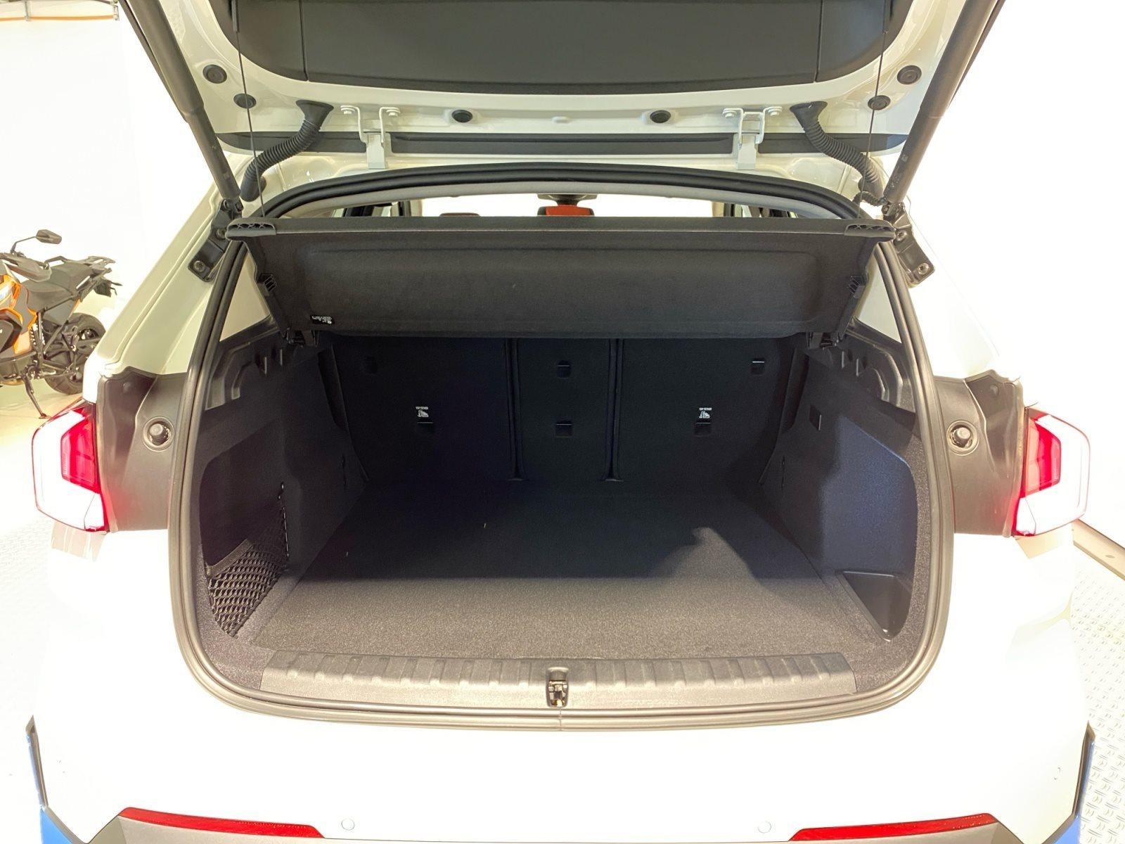 BMW iX1 – Bild 9