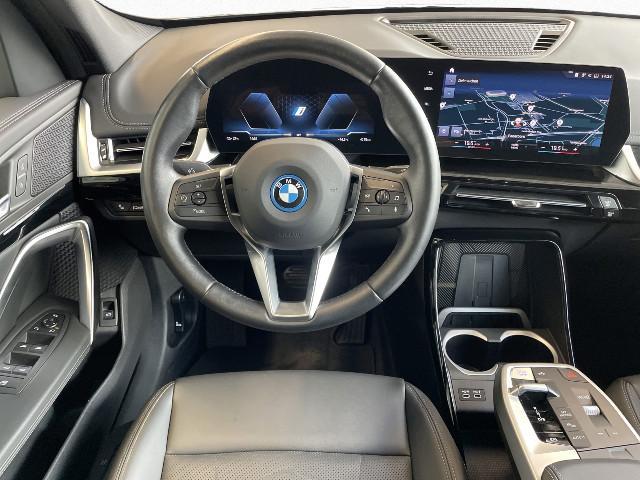 BMW iX1 – Bild 11