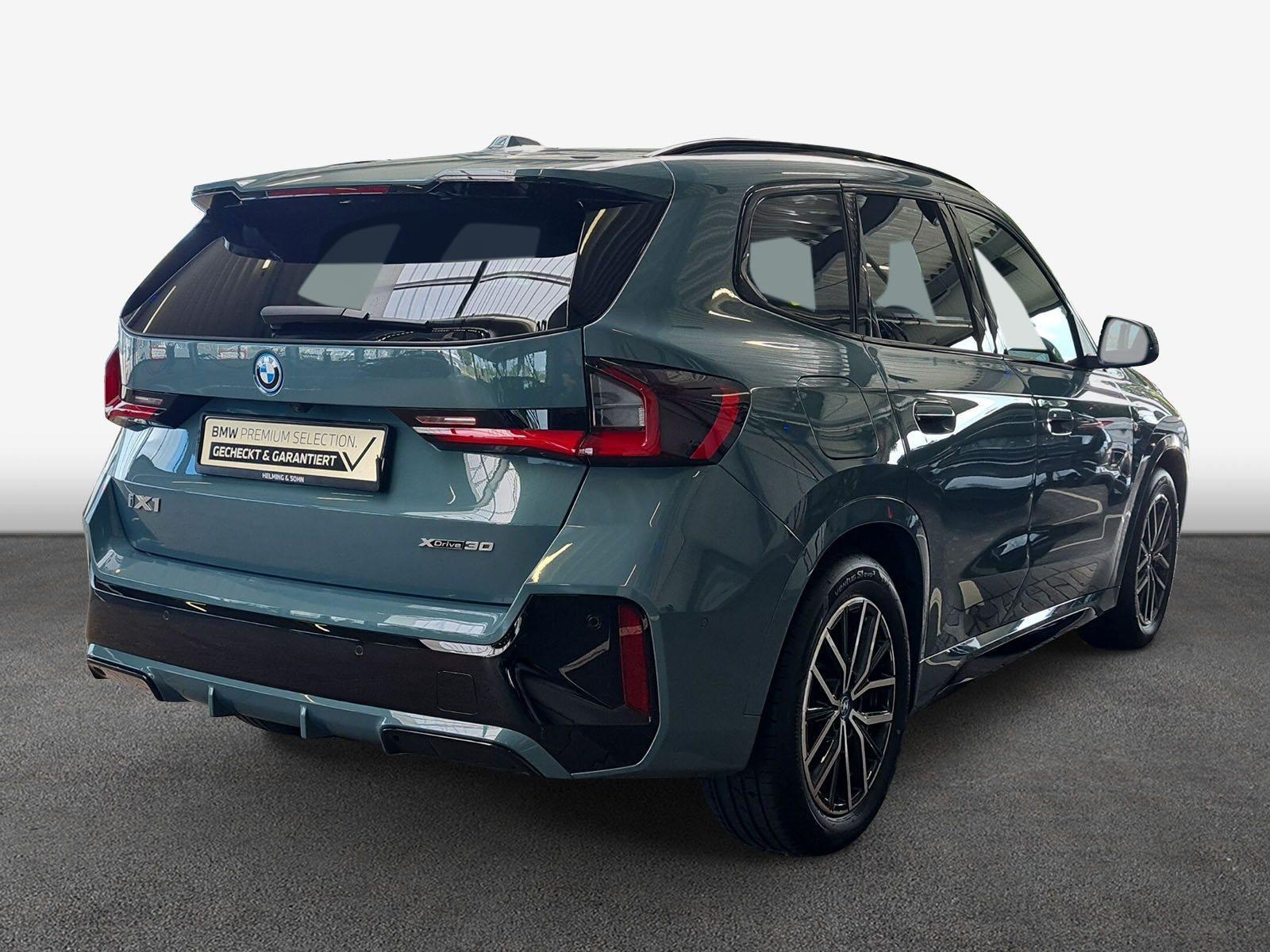 BMW iX1