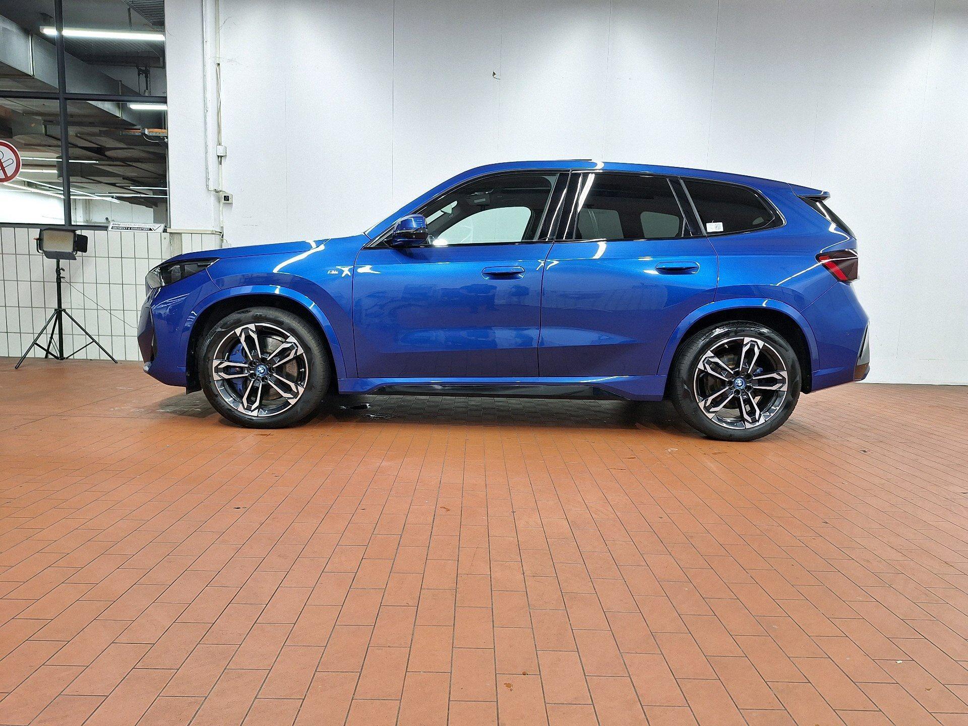 BMW iX1 – Bild 4