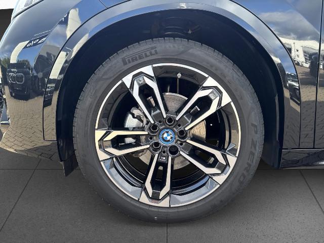 BMW iX2 – Bild 9