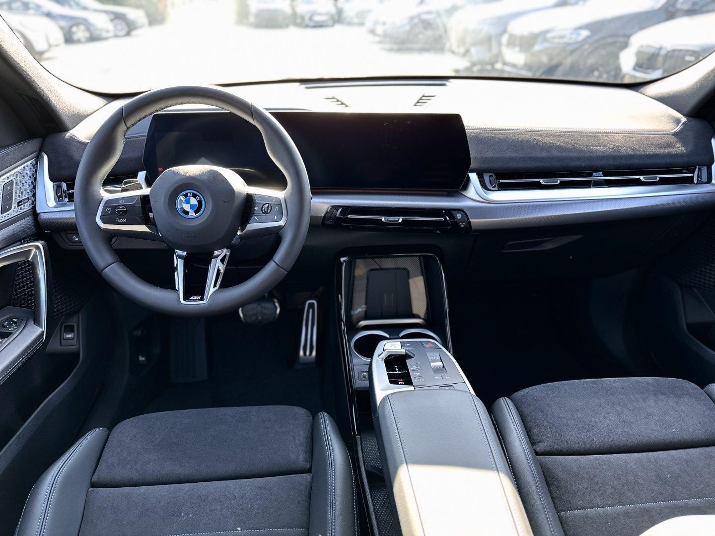 BMW iX2 – Bild 8