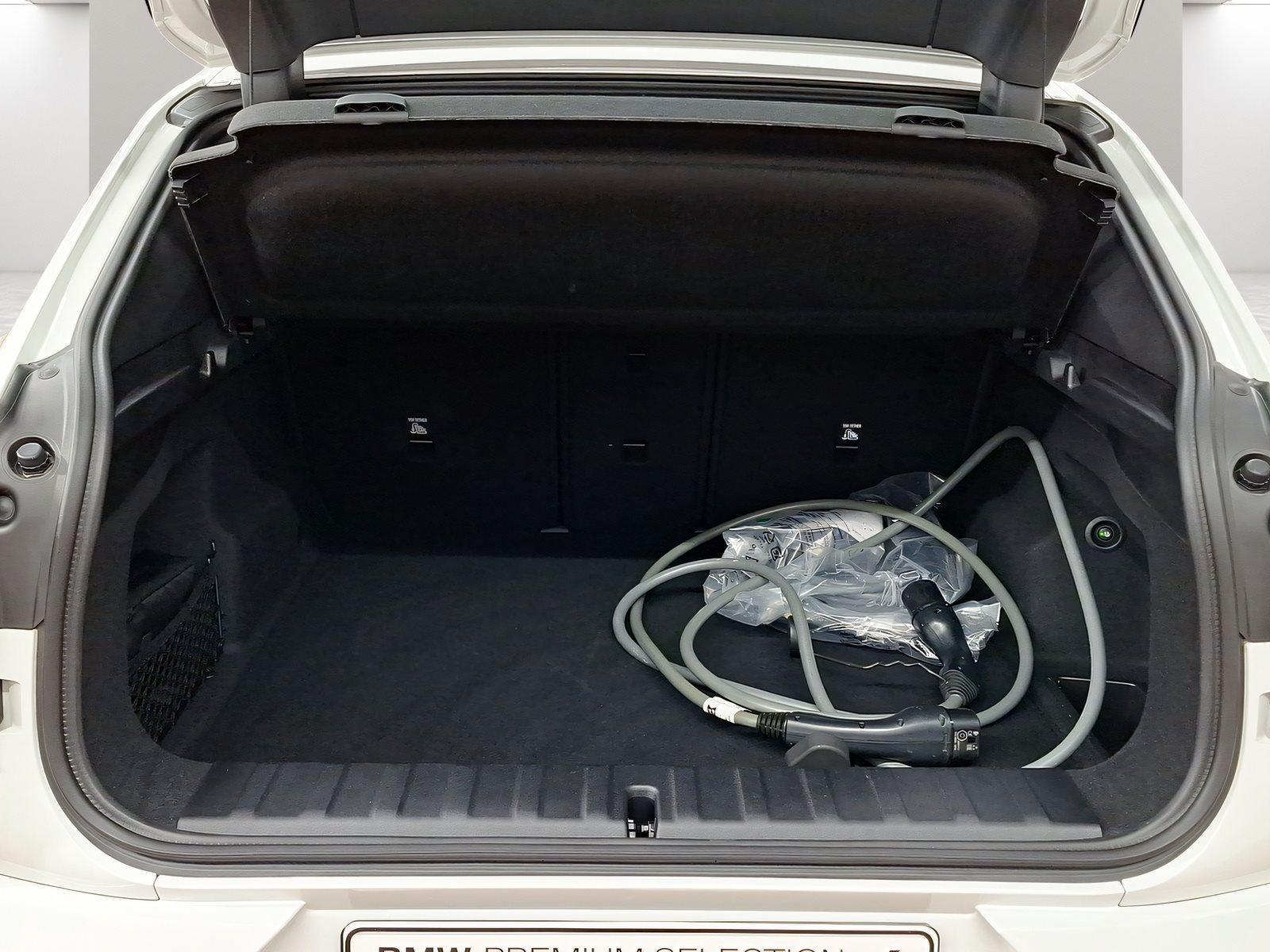 BMW iX2 – Bild 23