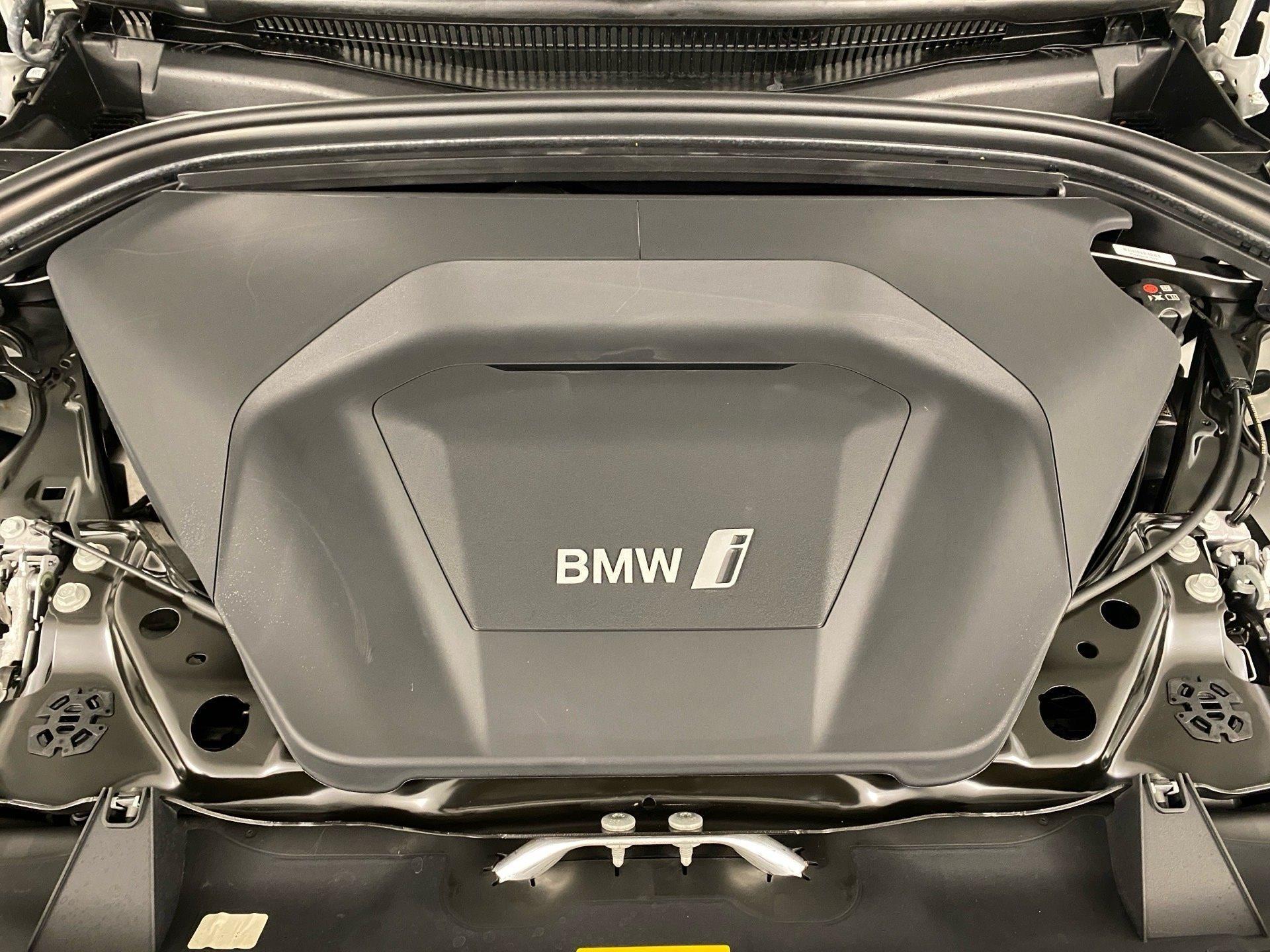 BMW iX1 – Bild 11