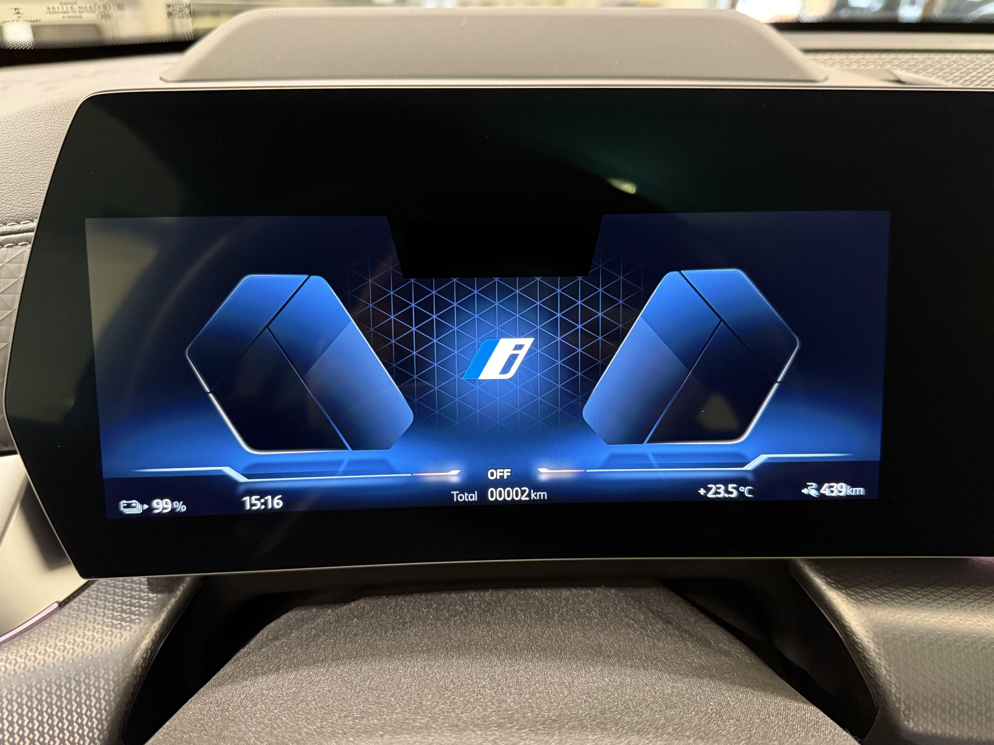 BMW iX2 – Bild 16