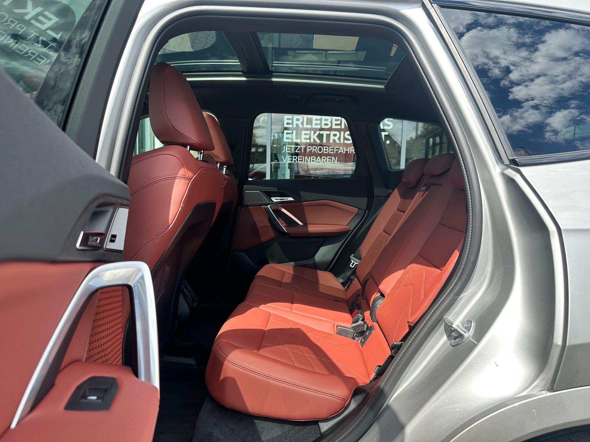 BMW iX1 – Bild 10