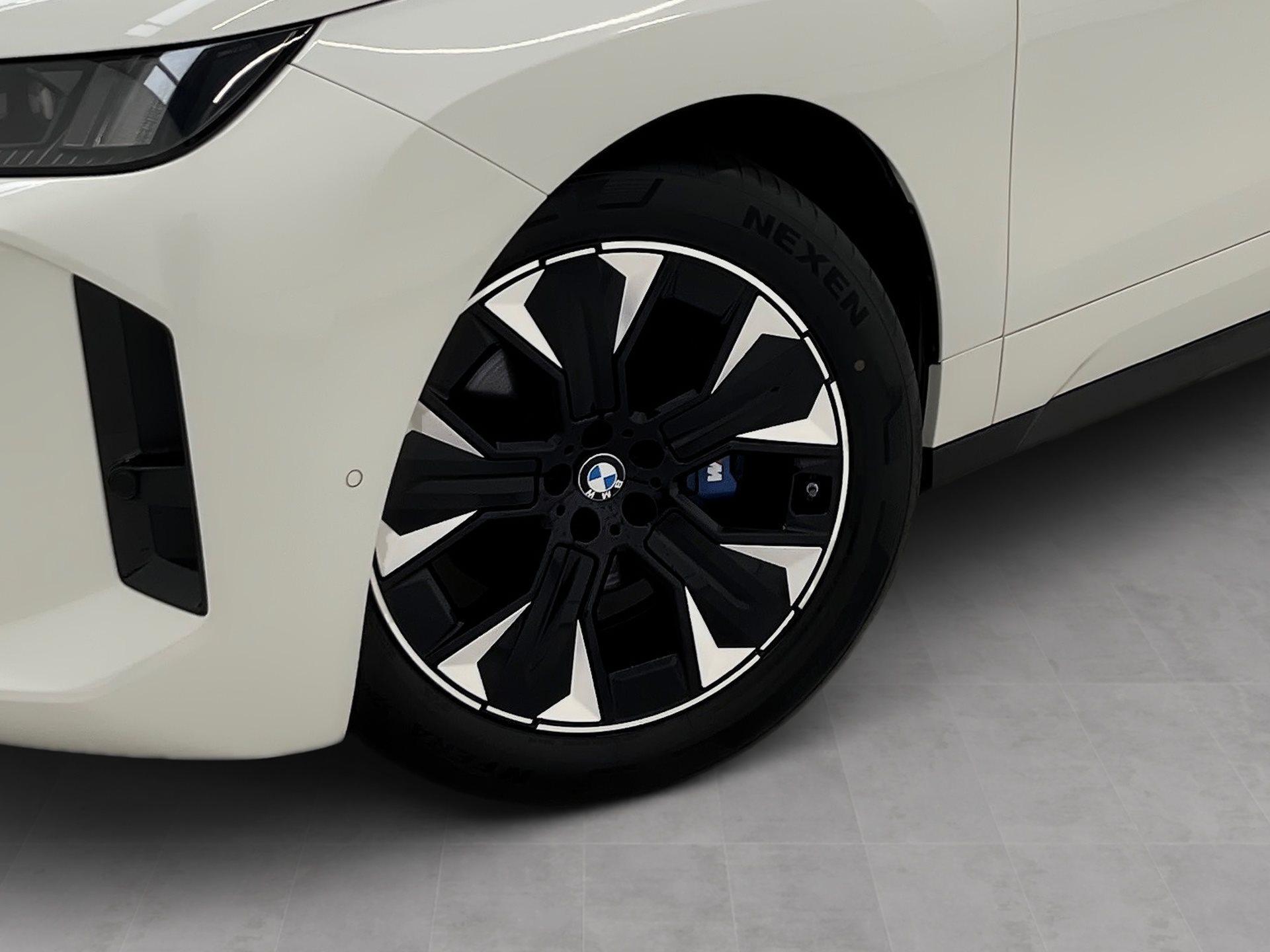 BMW iX – Bild 12