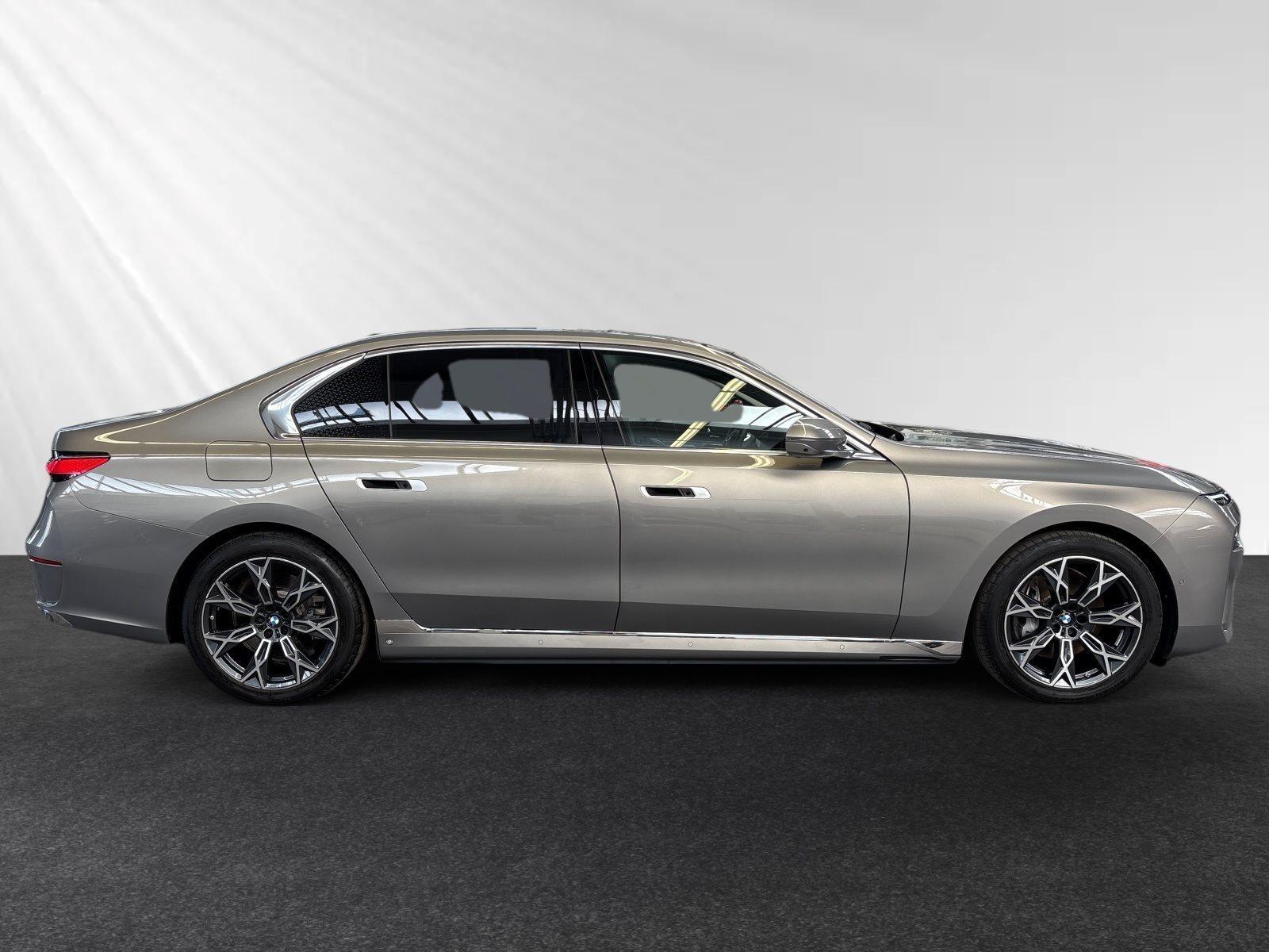 BMW i7 – Bild 2