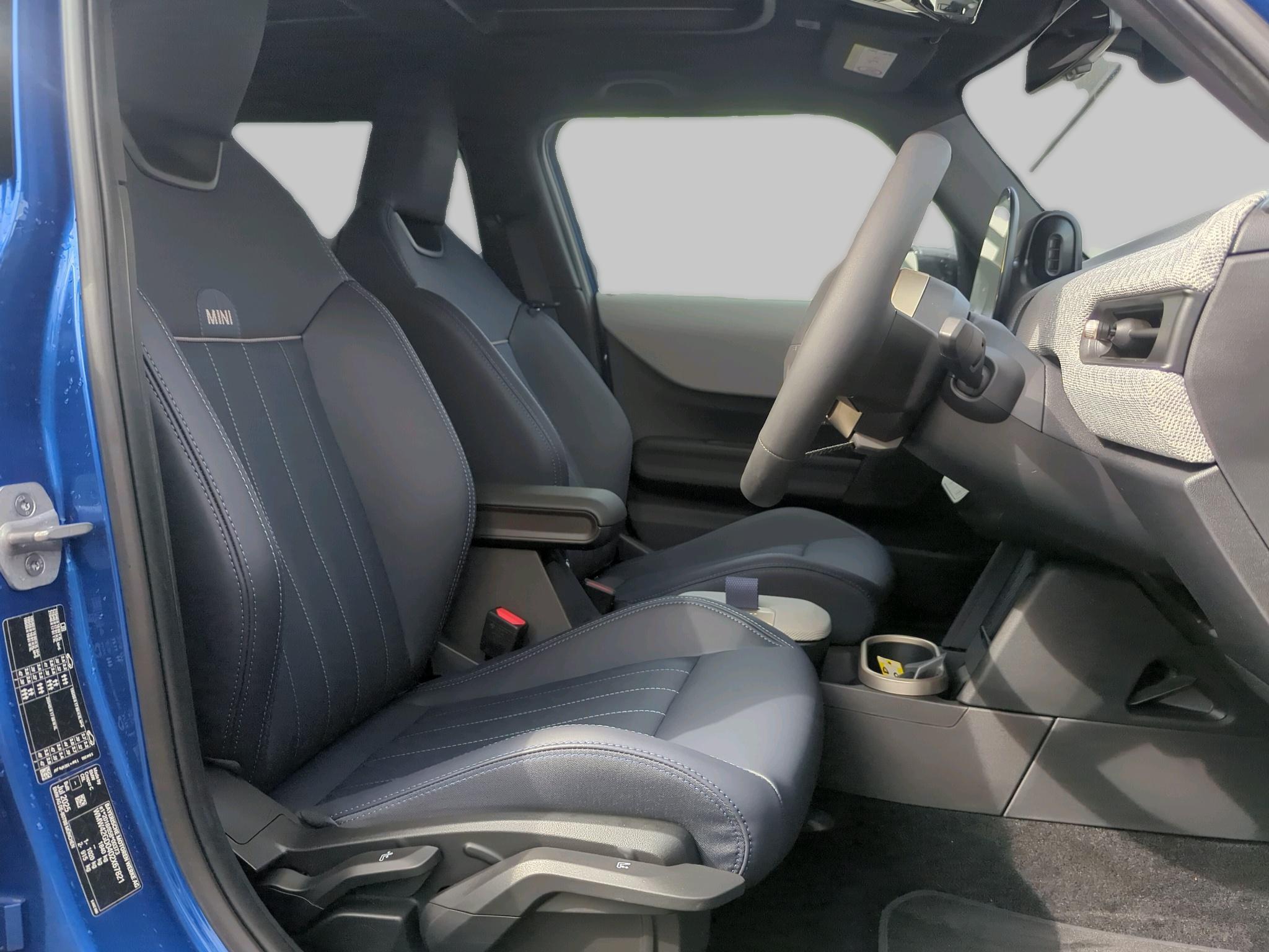 MINI Cooper C 5-Door