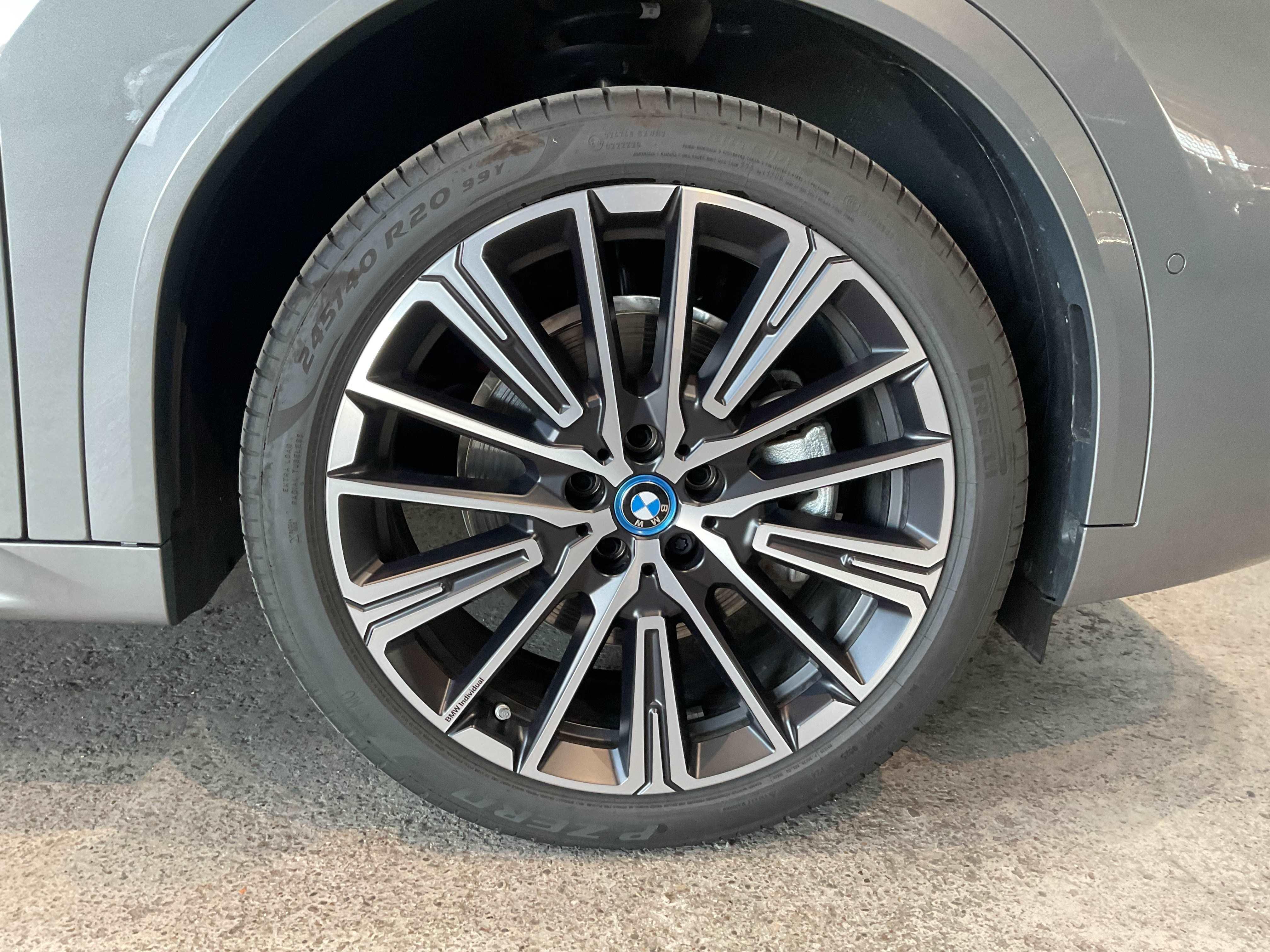 BMW iX2 – Bild 11