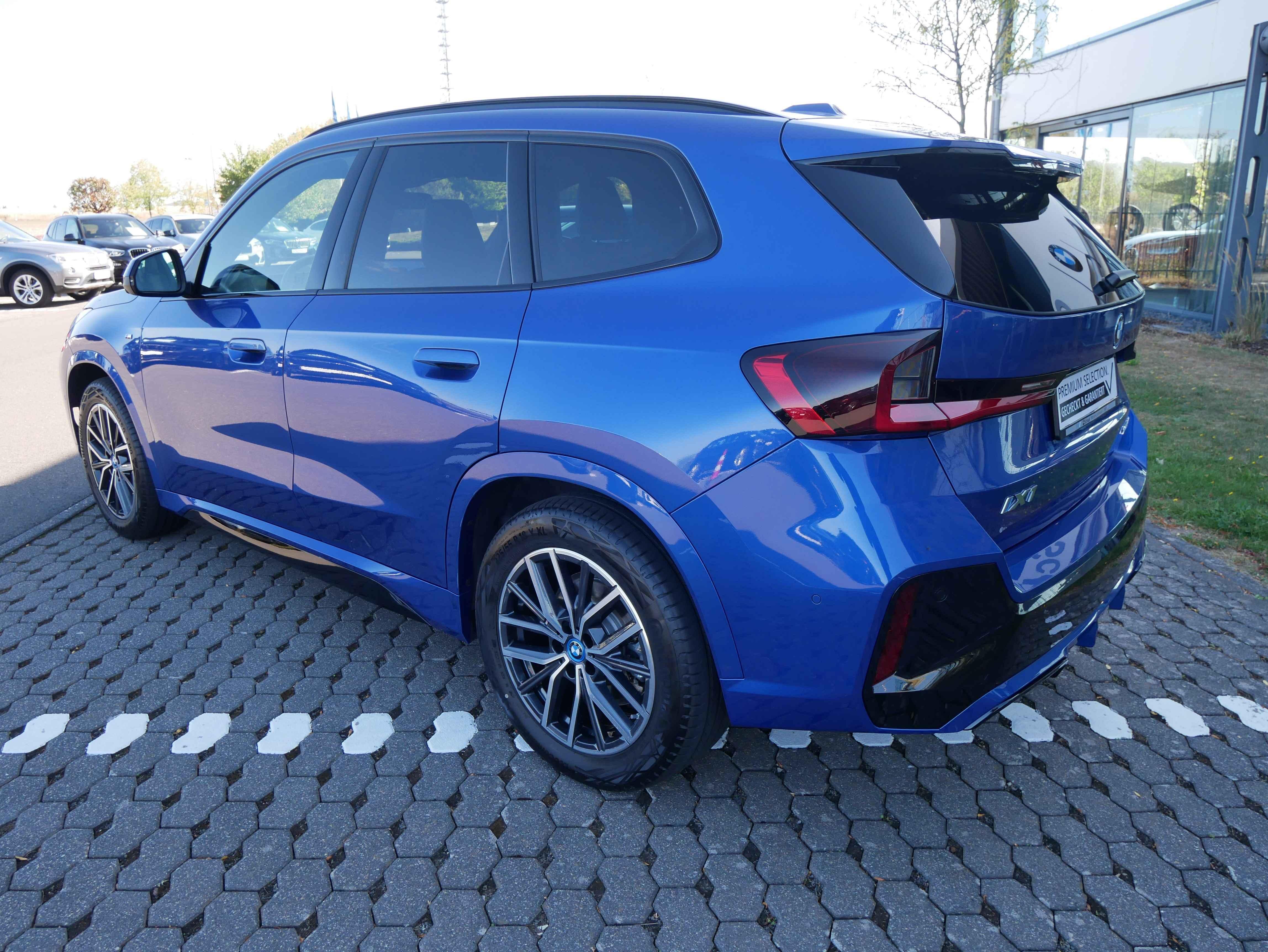 BMW iX1 – Bild 3