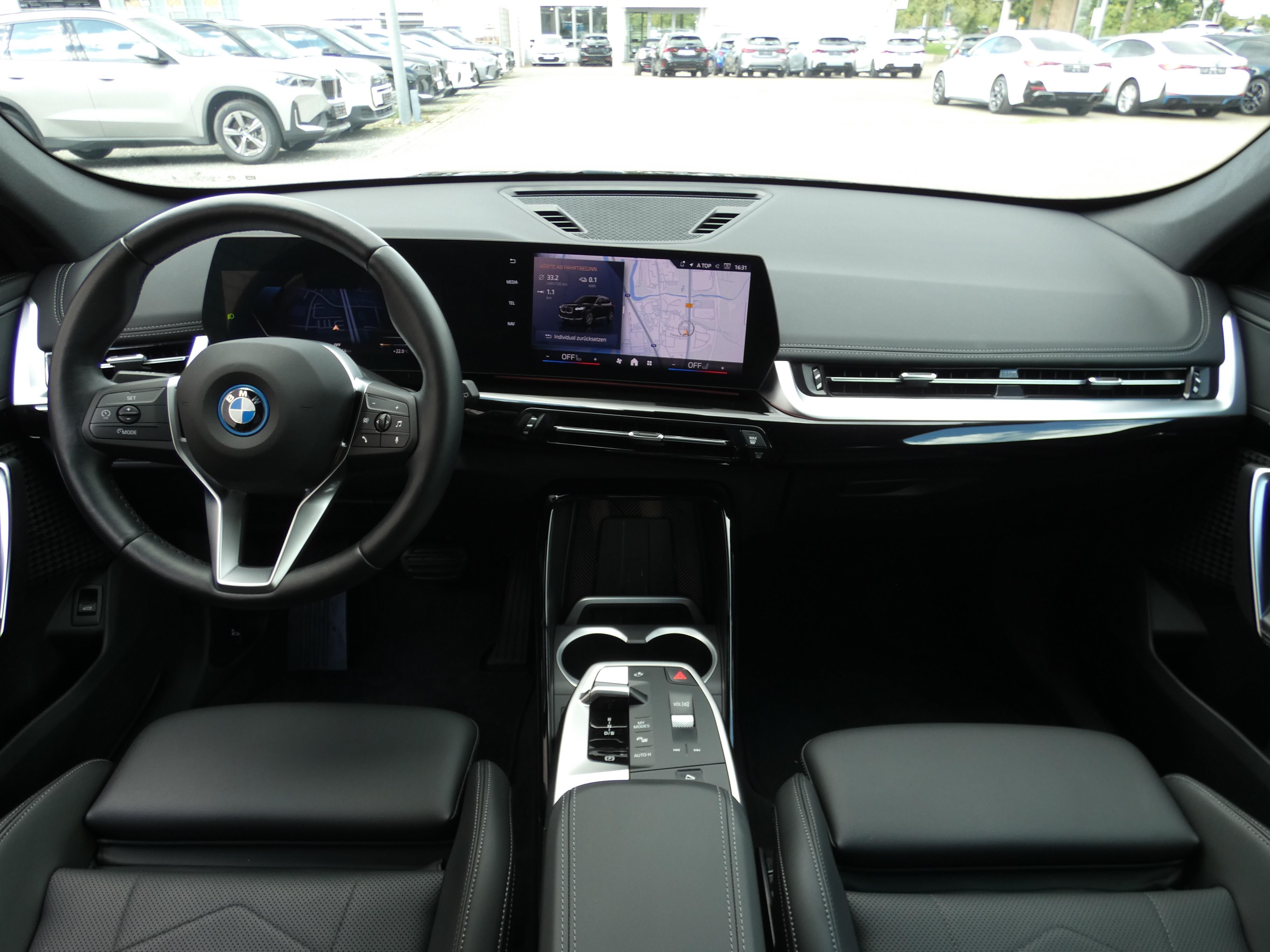 BMW iX1 – Bild 15