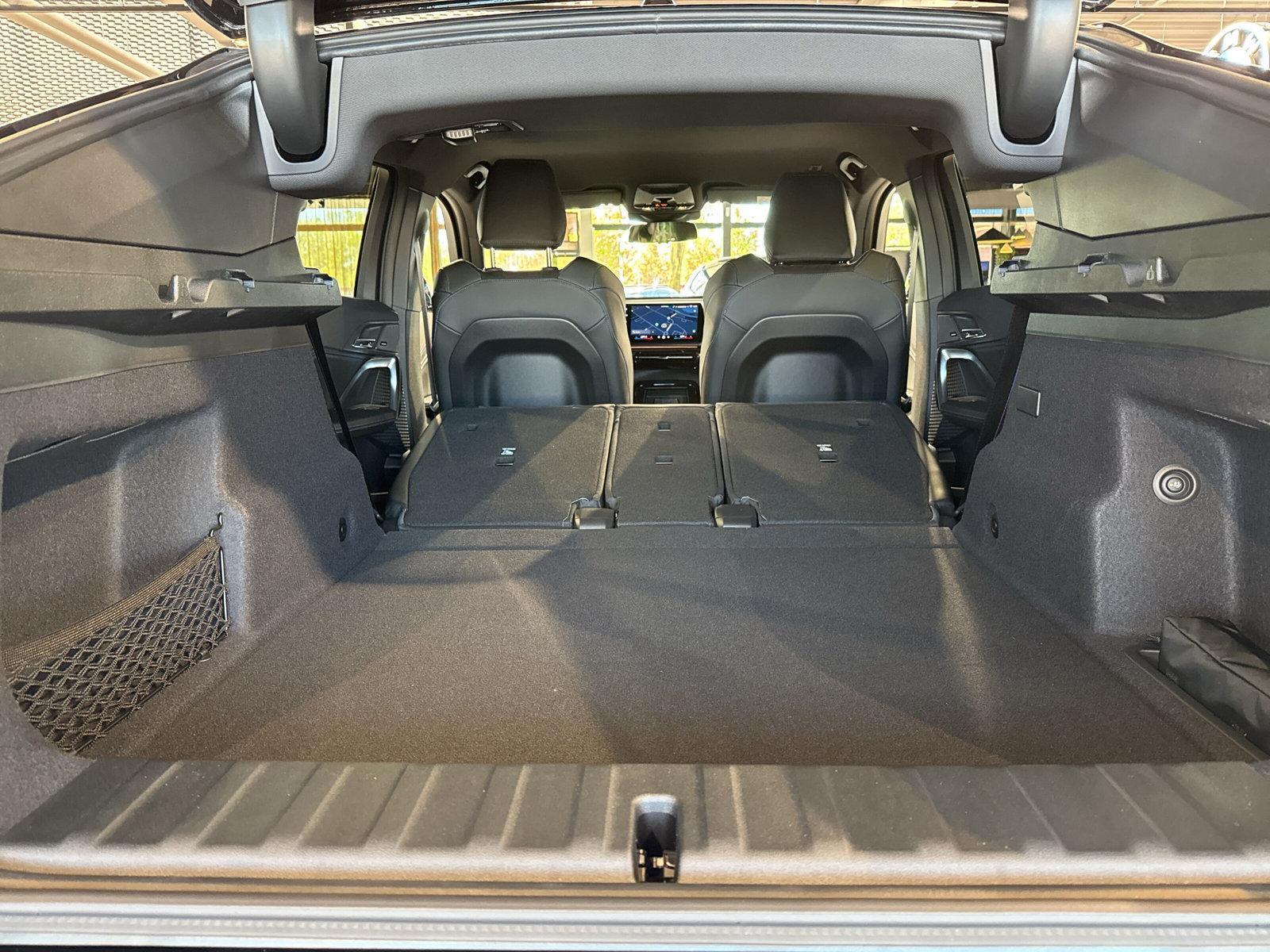 BMW iX2 – Bild 10