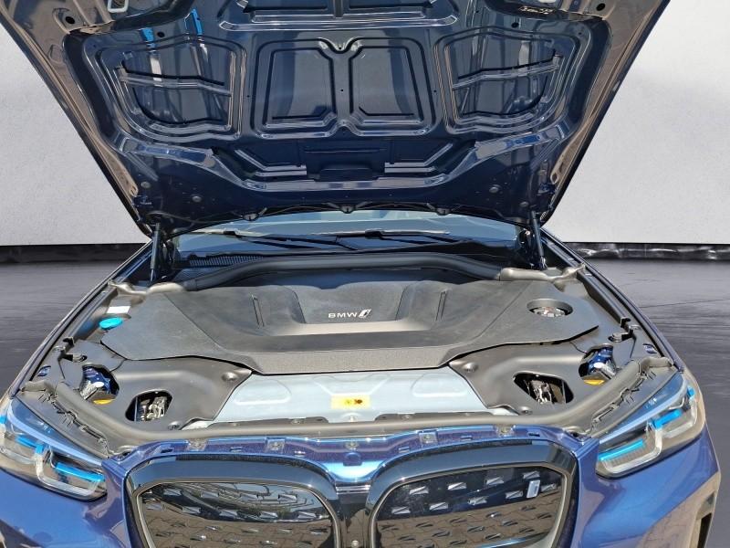 BMW iX3 – Bild 9