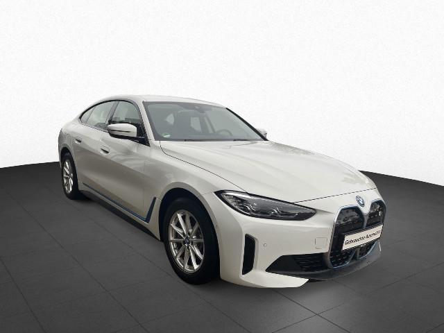 BMW i4 2023