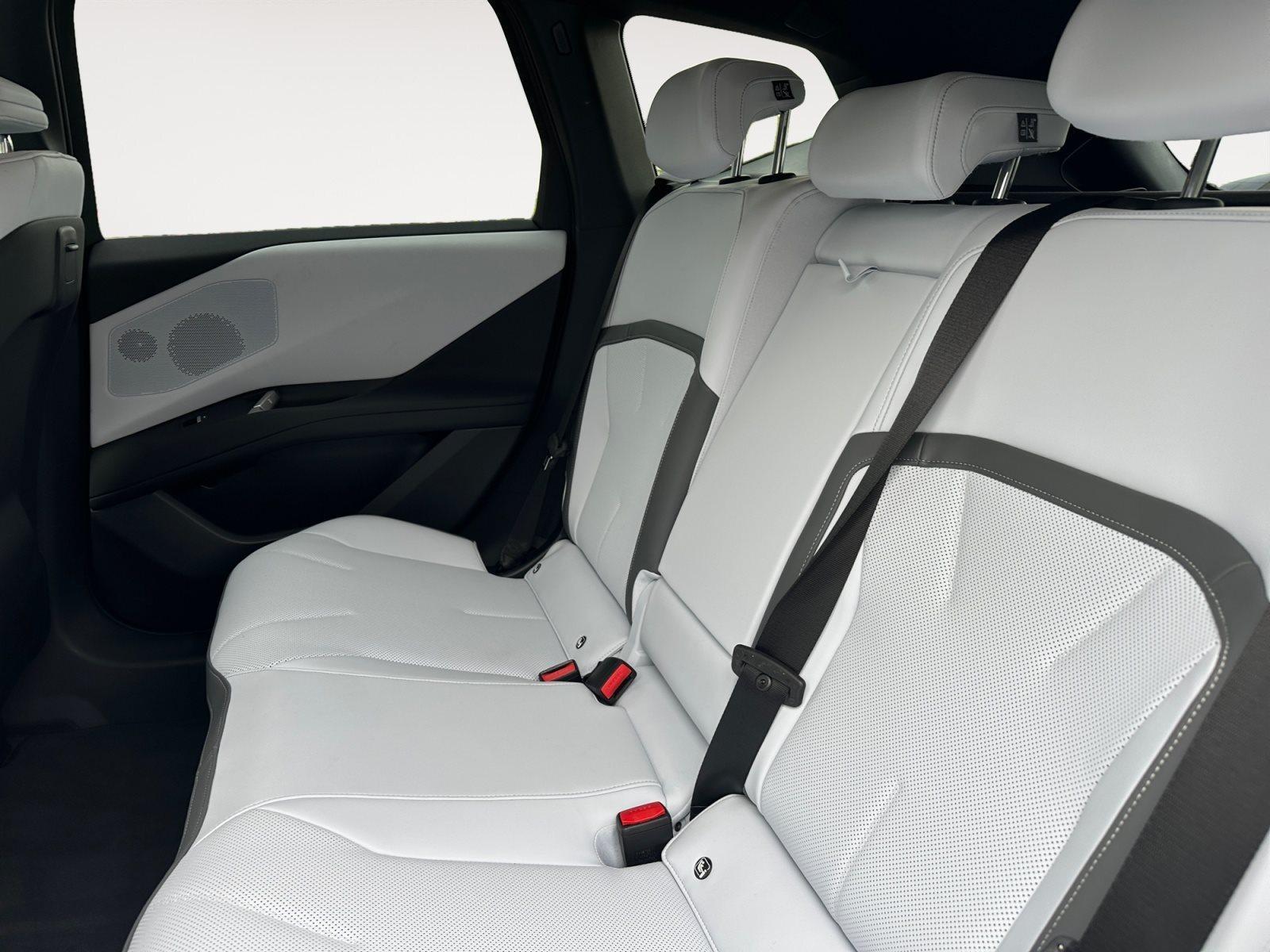 BMW iX3 – Bild 16