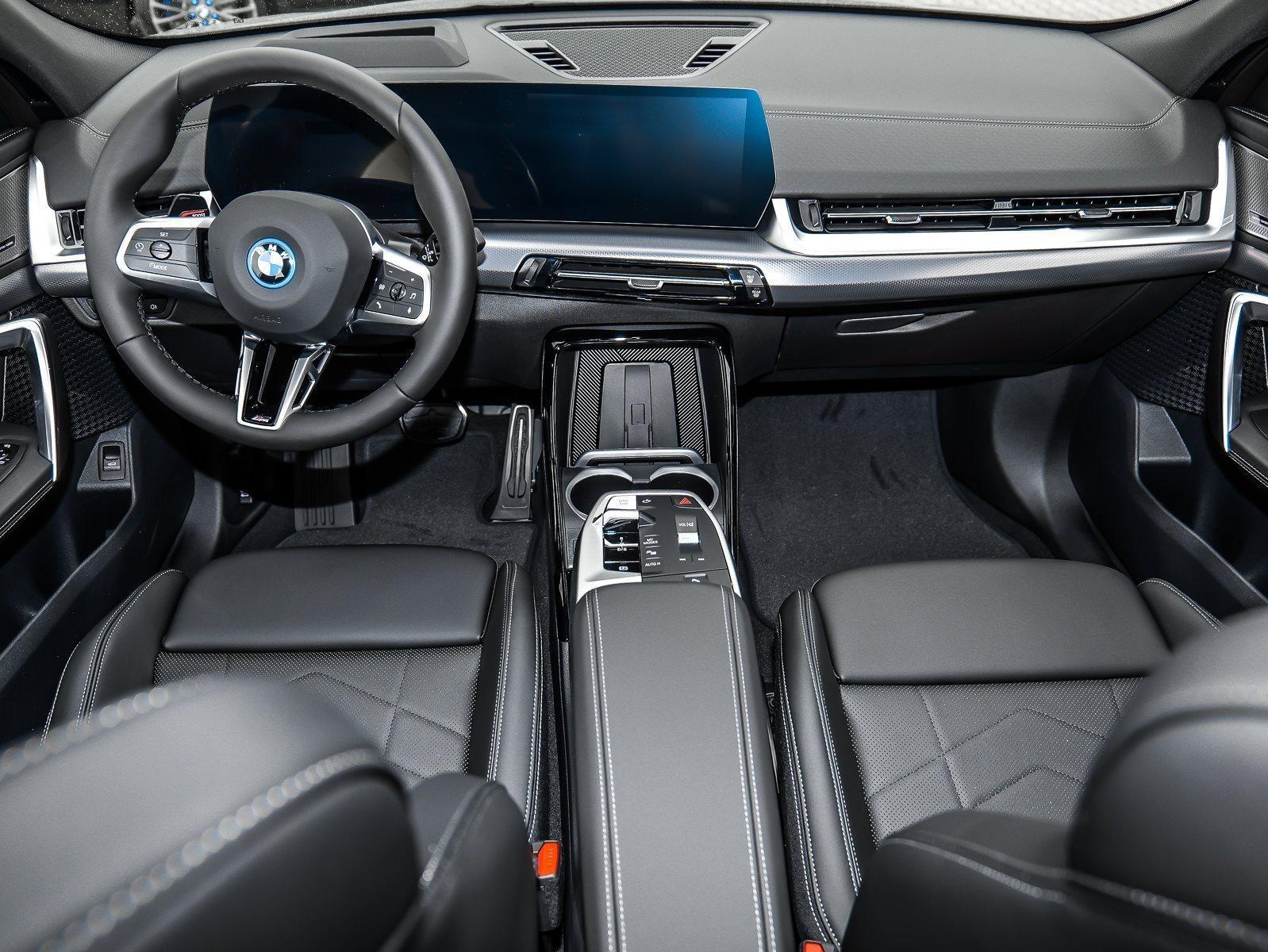 BMW iX2 – Bild 15