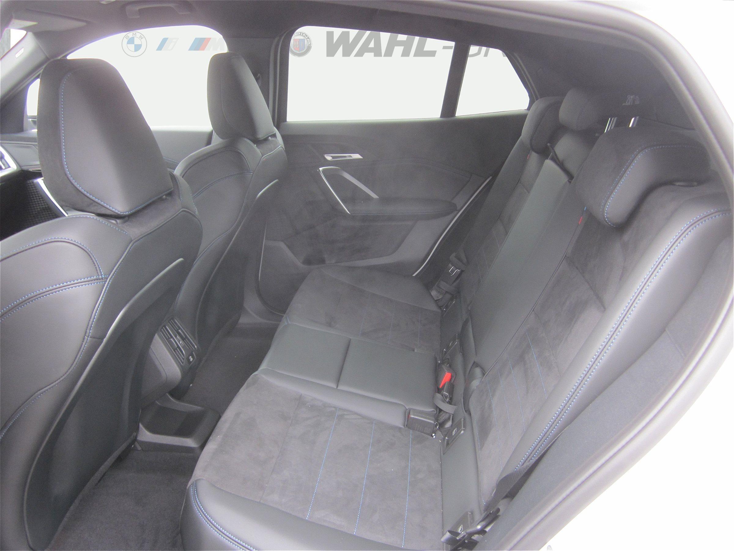 BMW iX2 – Bild 14