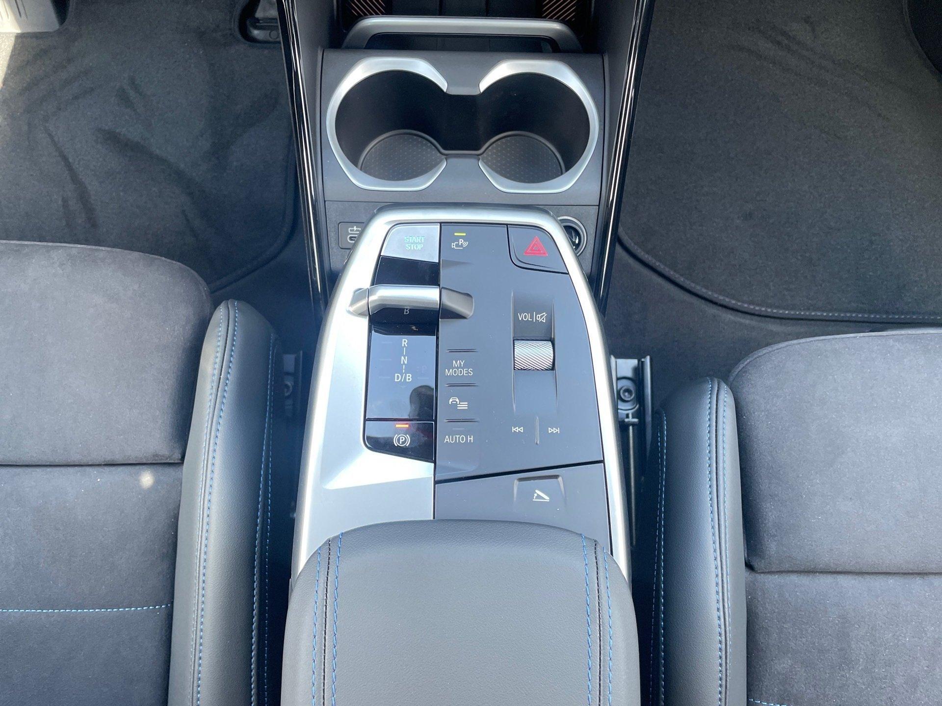 BMW iX2 – Bild 10