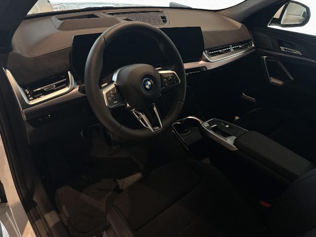 BMW iX2 – Bild 12