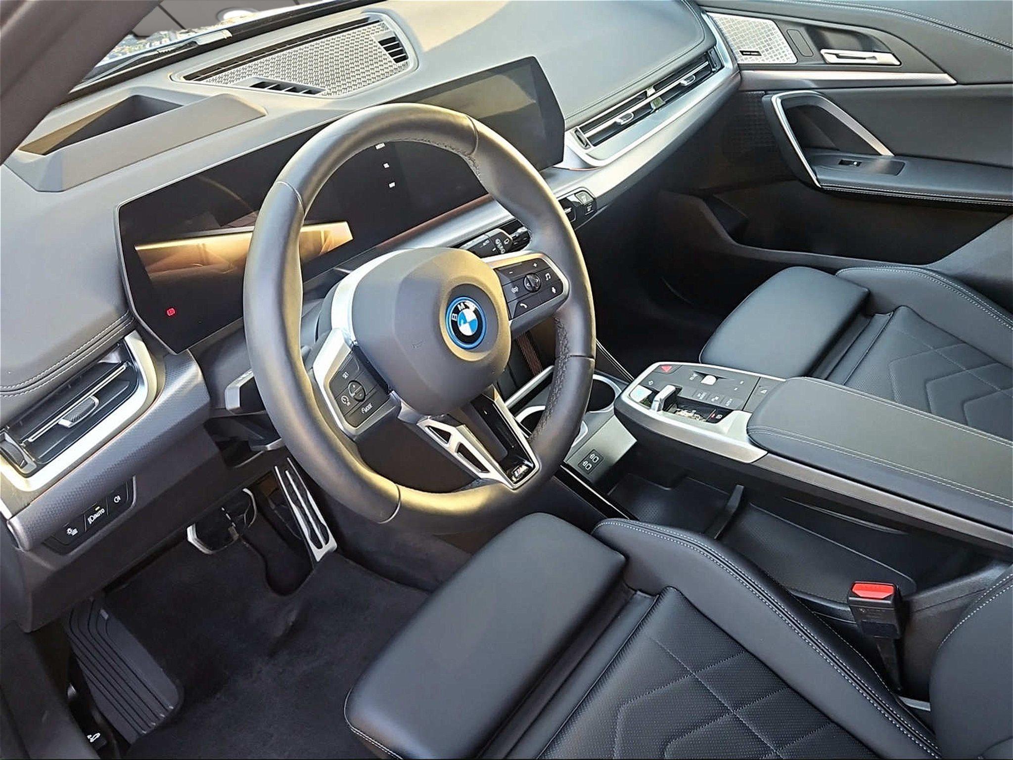 BMW iX1 – Bild 4