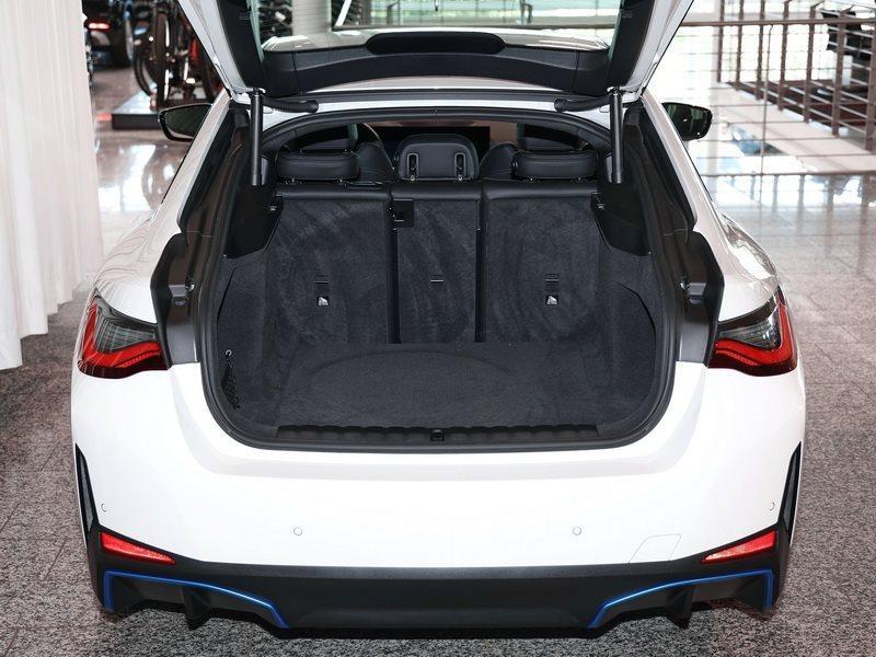 BMW i4 Gran Coupé – Bild 13
