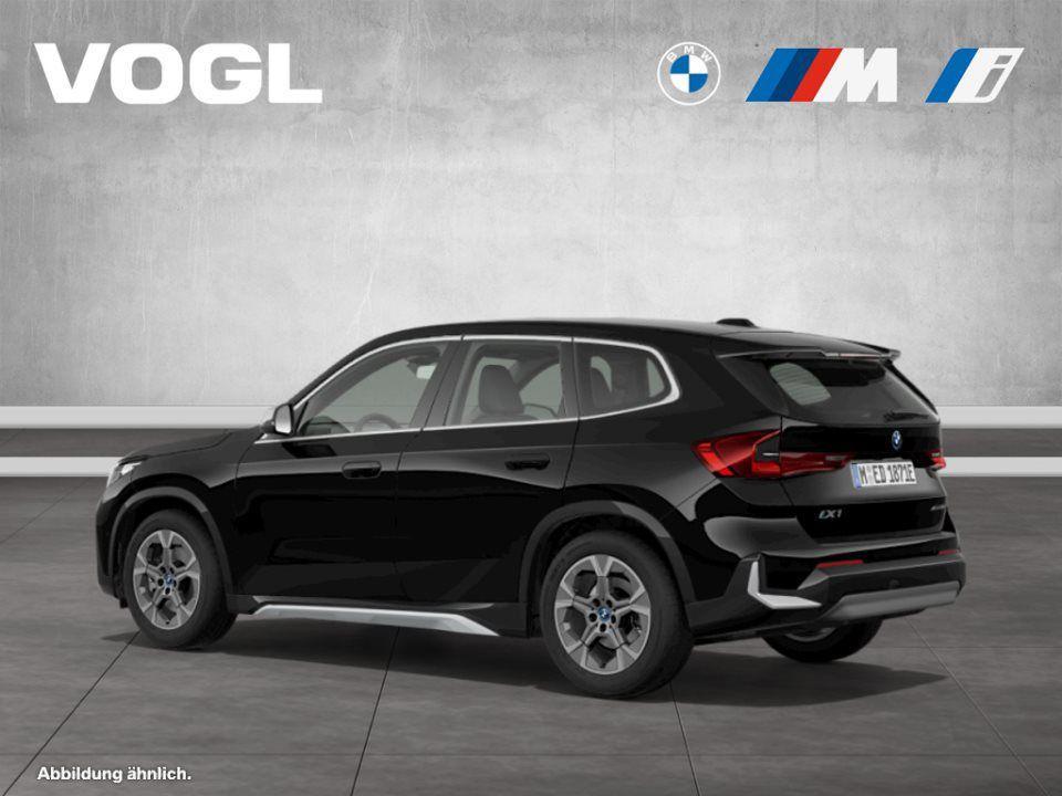 BMW iX1 – Bild 11