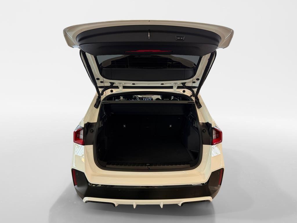 BMW iX1 – Bild 11