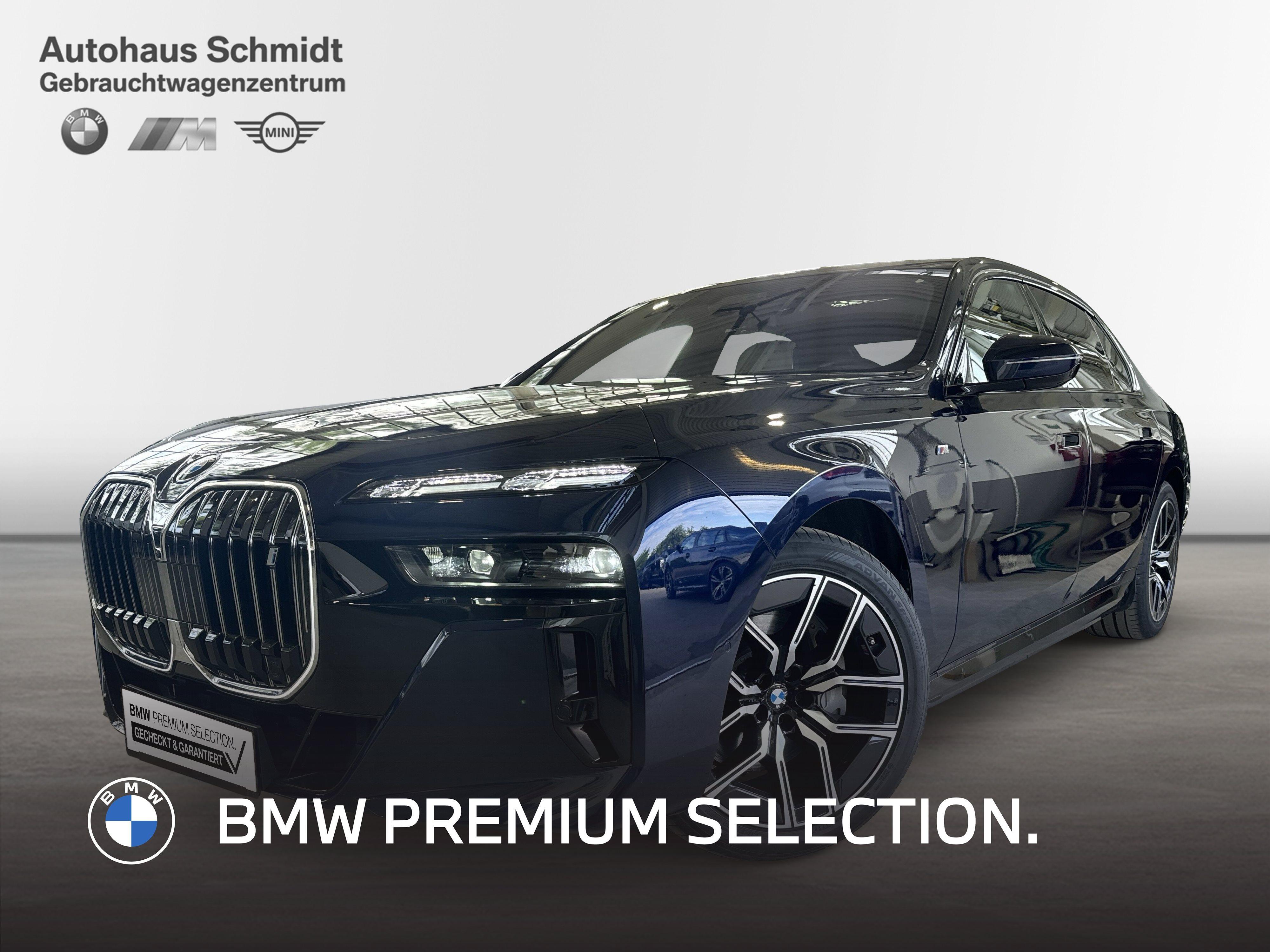 BMW i7