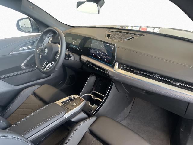 BMW iX2 – Bild 8