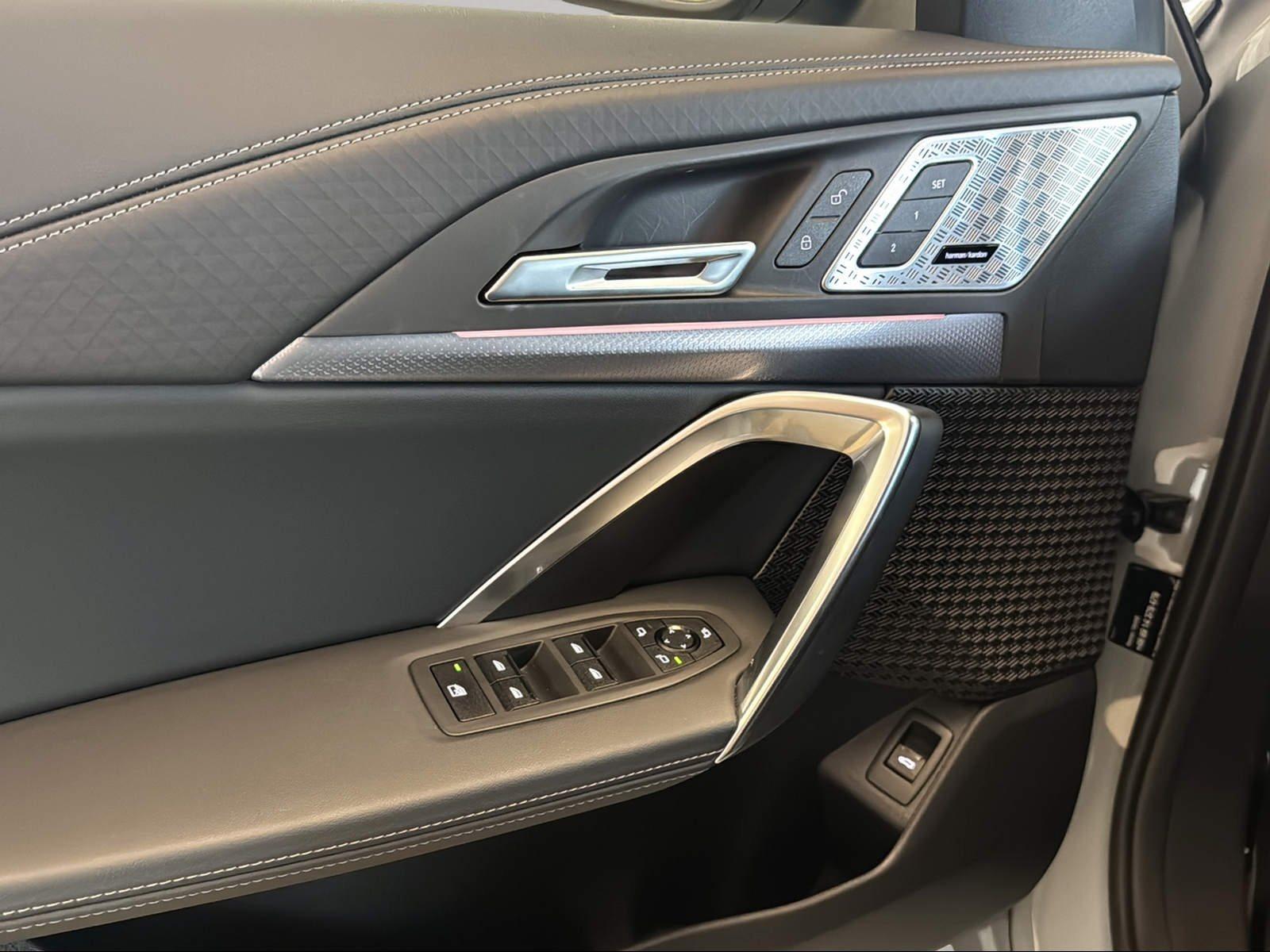 BMW iX2 – Bild 21