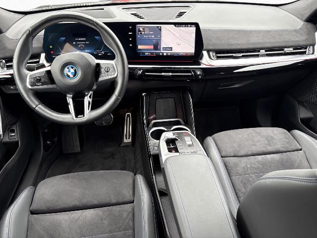 BMW iX2 – Bild 11