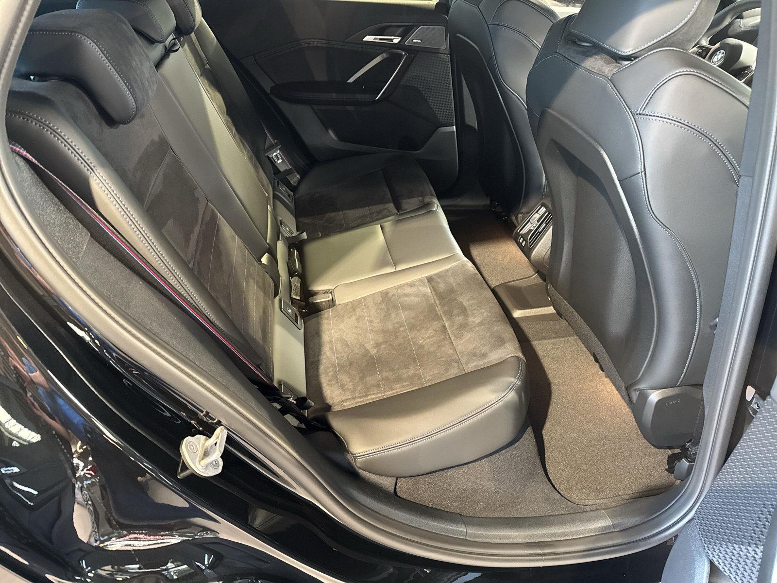BMW iX2 – Bild 15