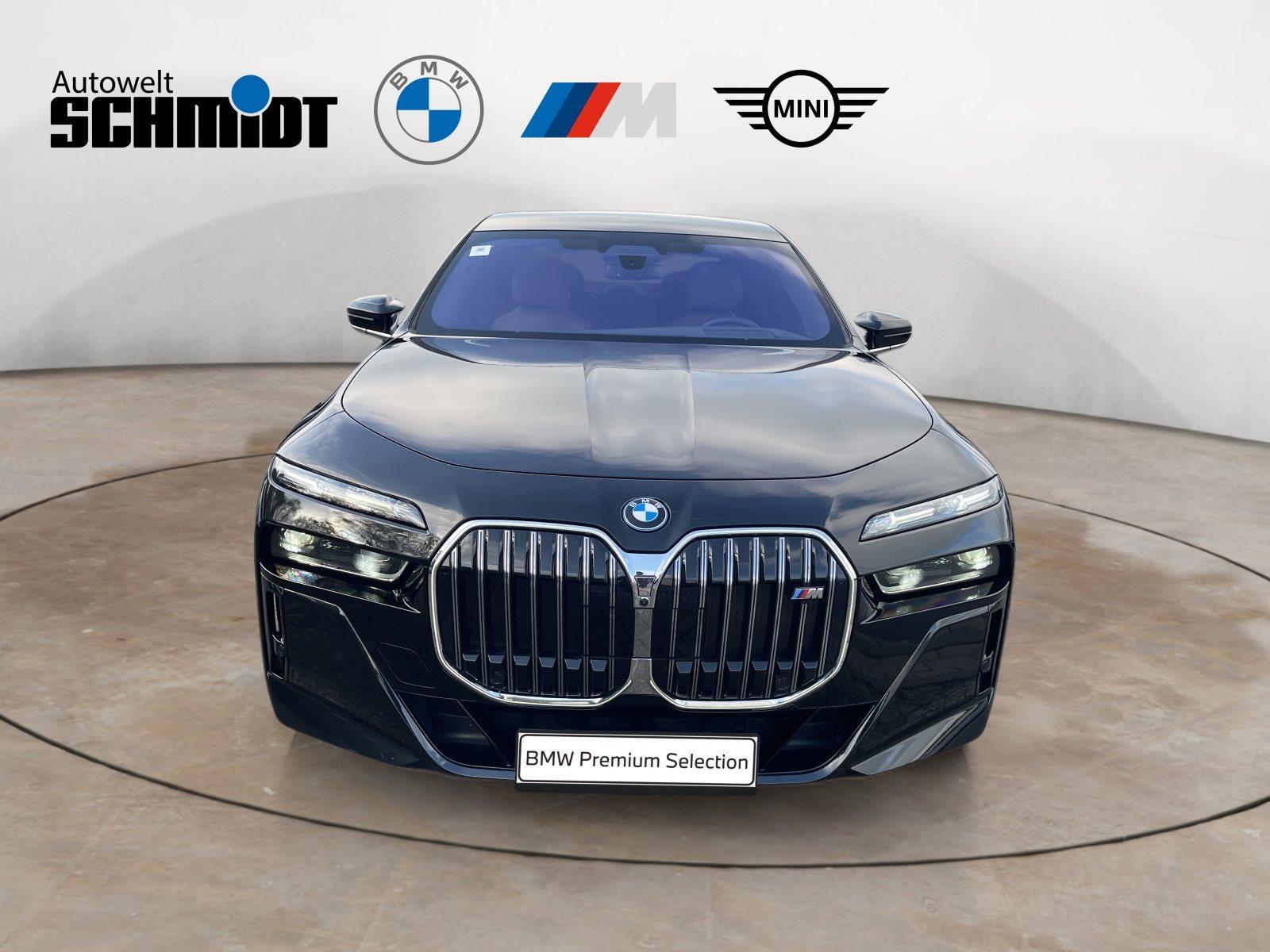 BMW M760e 2025
