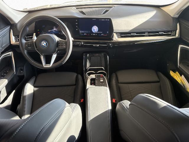 BMW iX1 – Bild 11