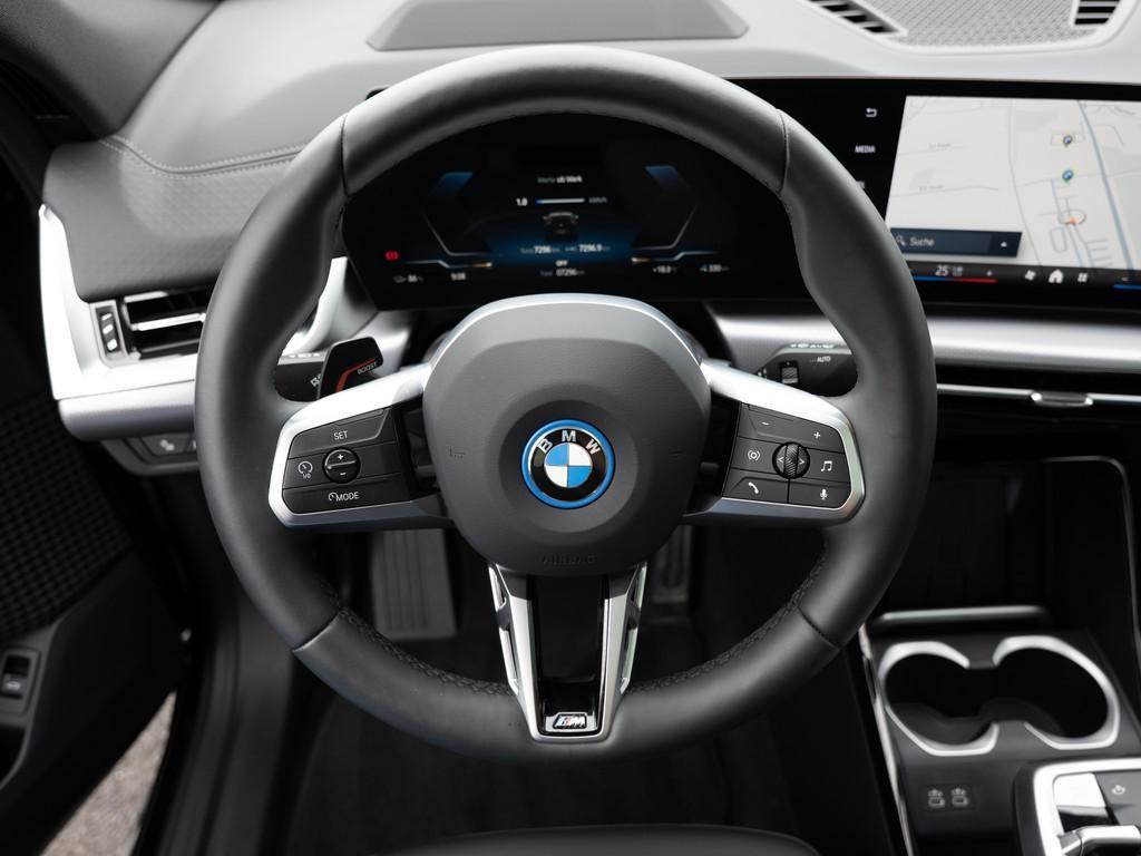 BMW iX2 – Bild 9