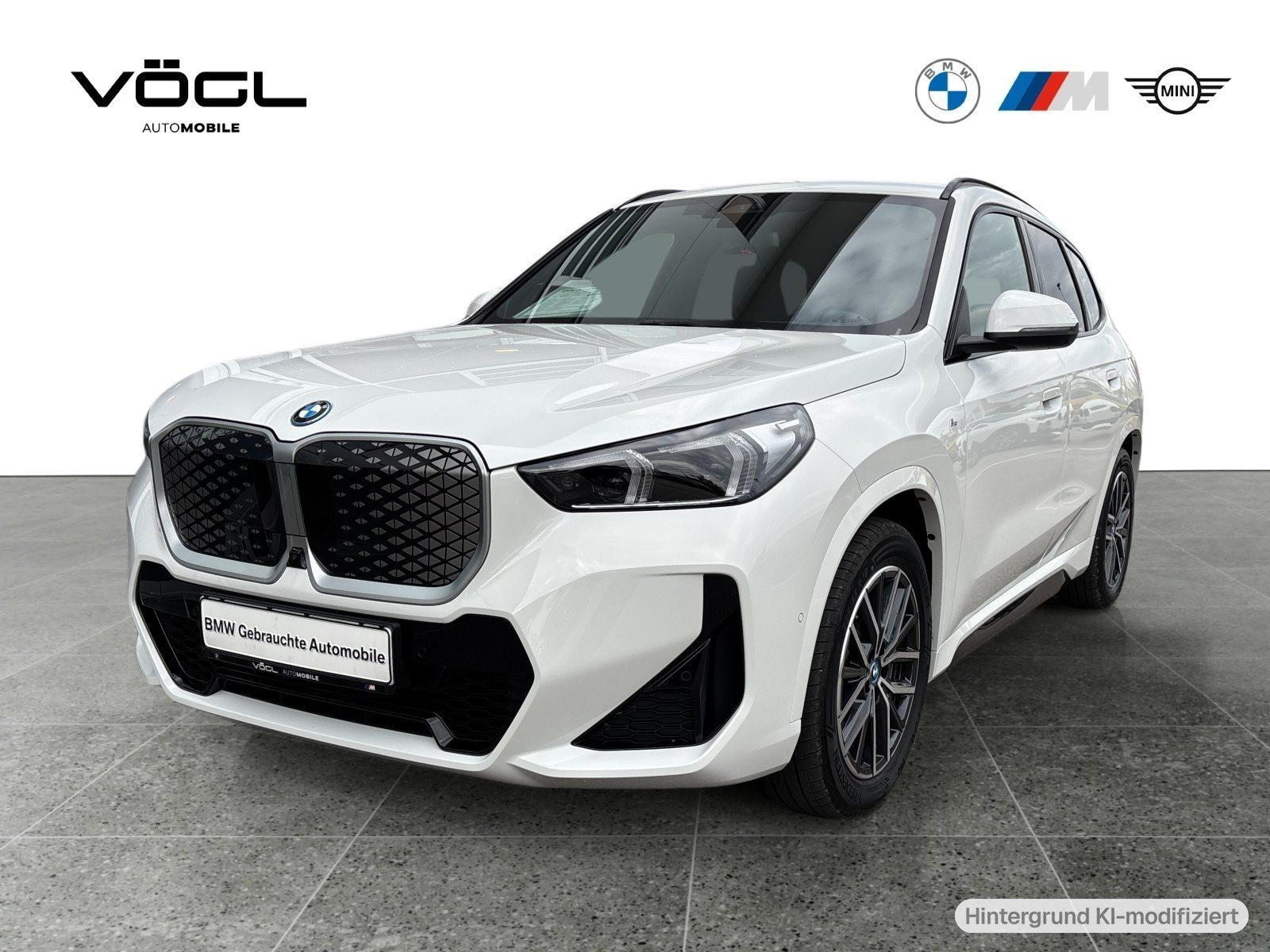 BMW iX1