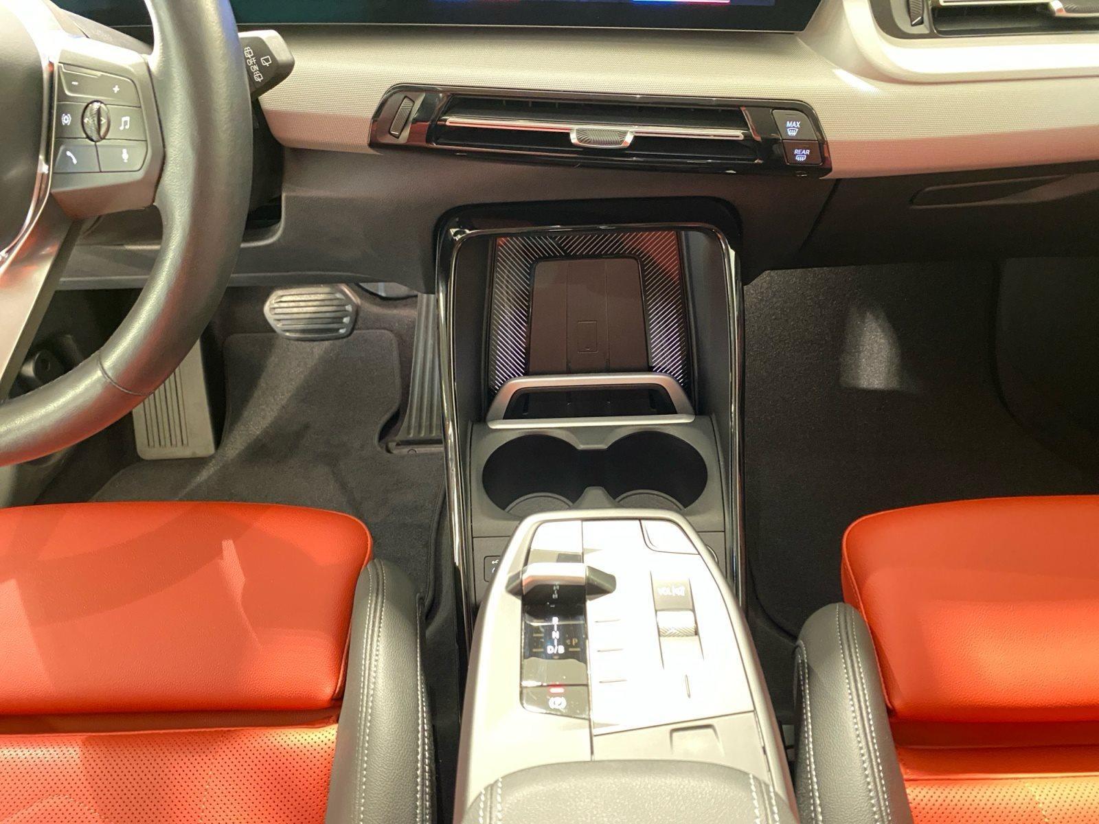 BMW iX1 – Bild 17