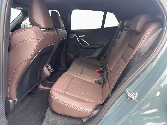 BMW iX2 – Bild 13
