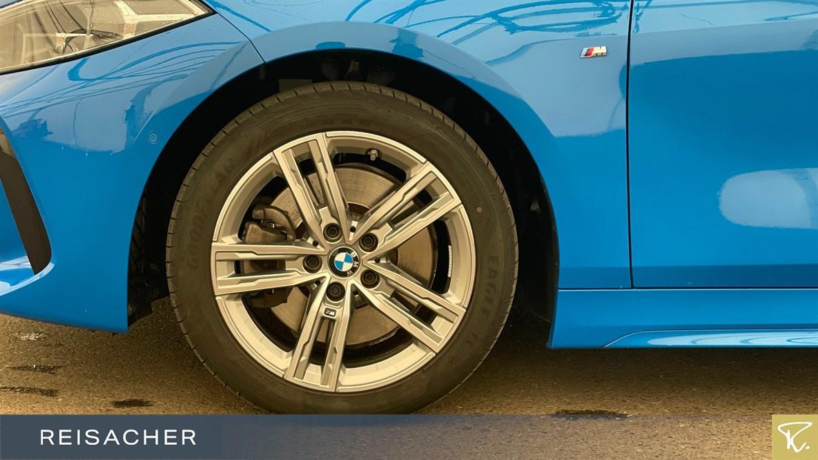 BMW 120I 2023