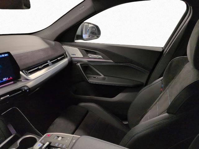 BMW iX2 – Bild 12