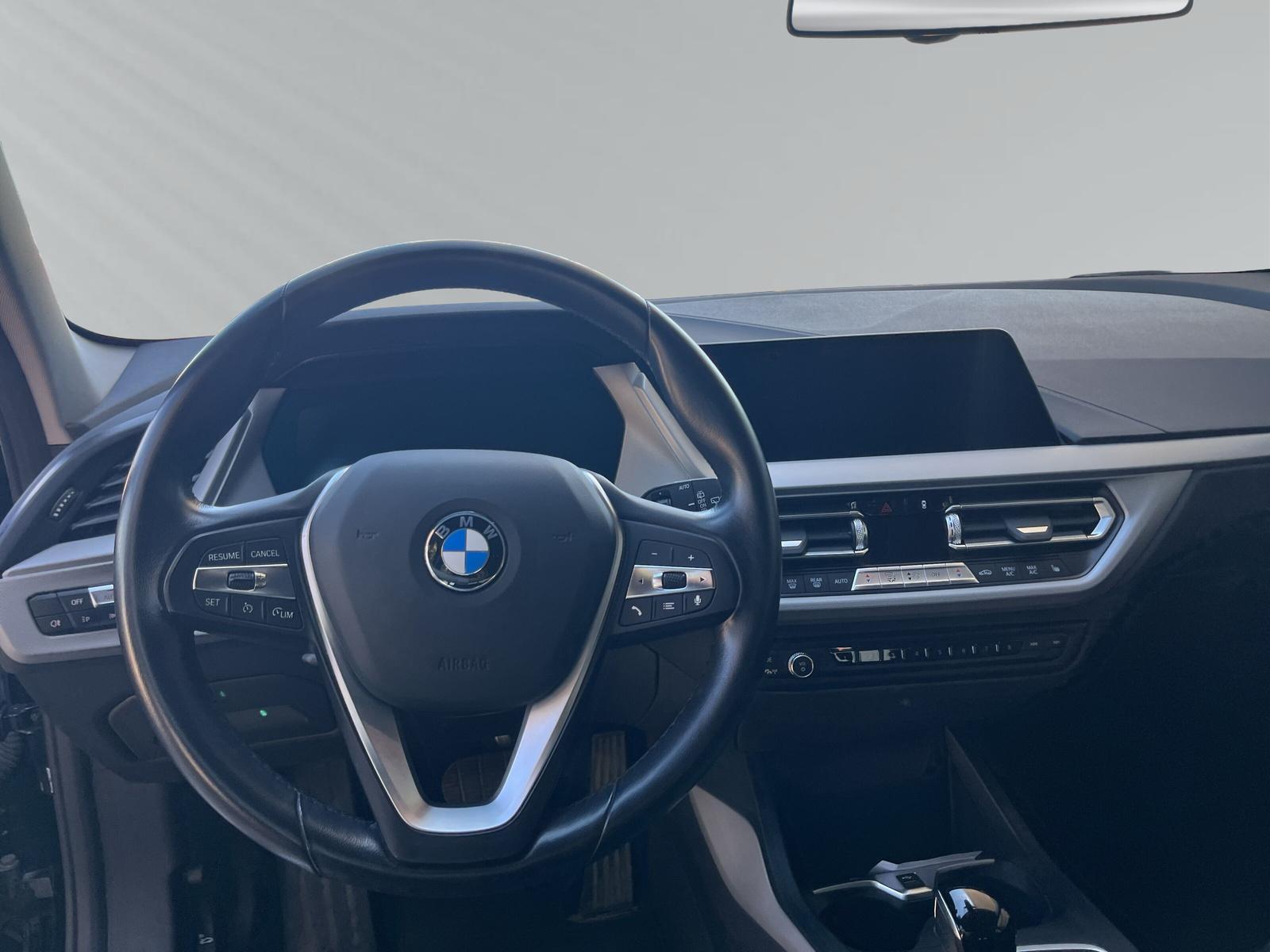 BMW 118i 2022