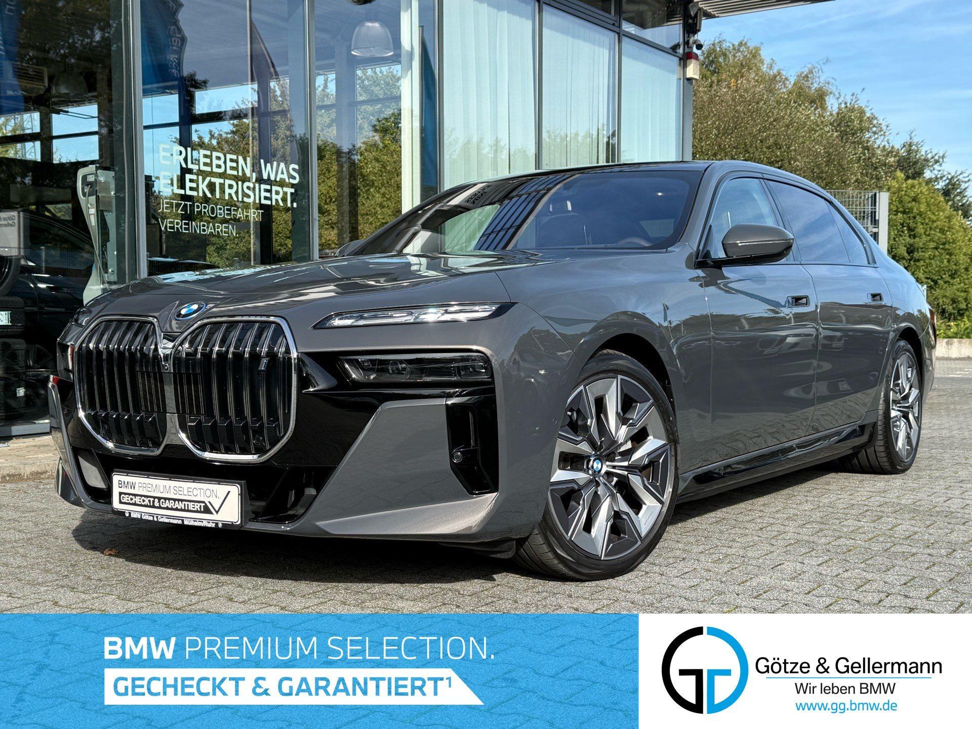 BMW i7