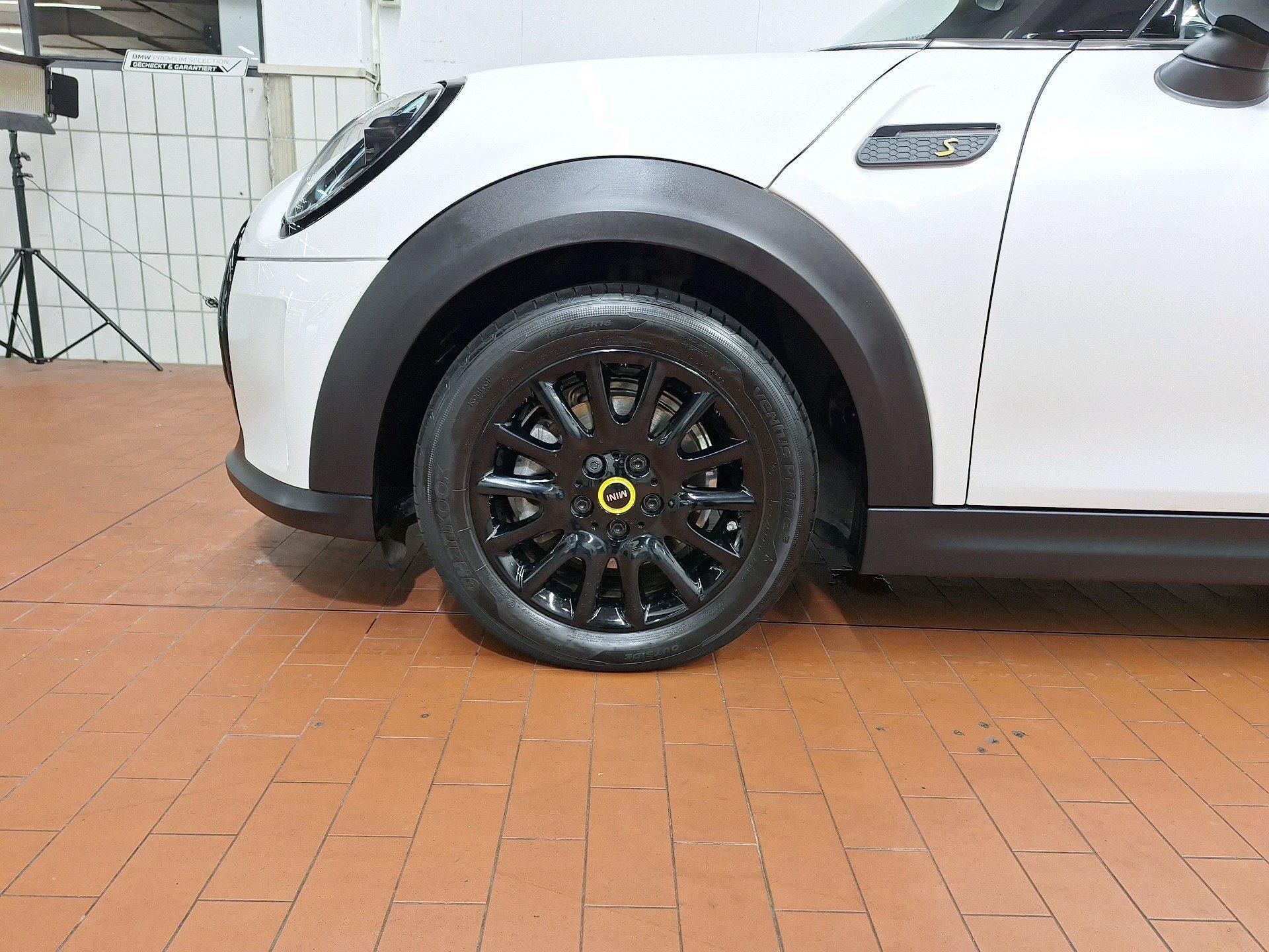 MINI Cooper 3-Türer – Bild 3
