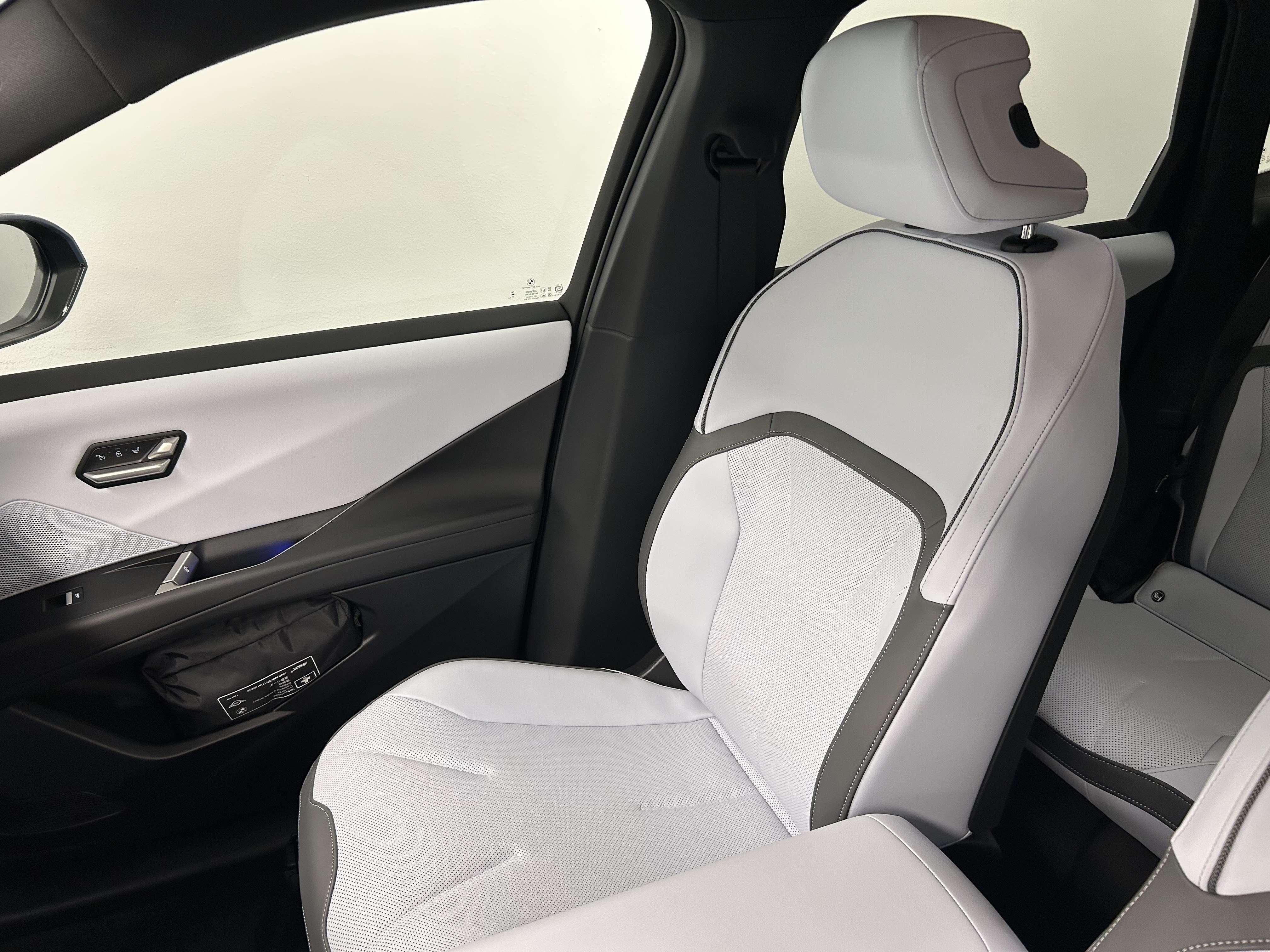 BMW iX3 – Bild 32