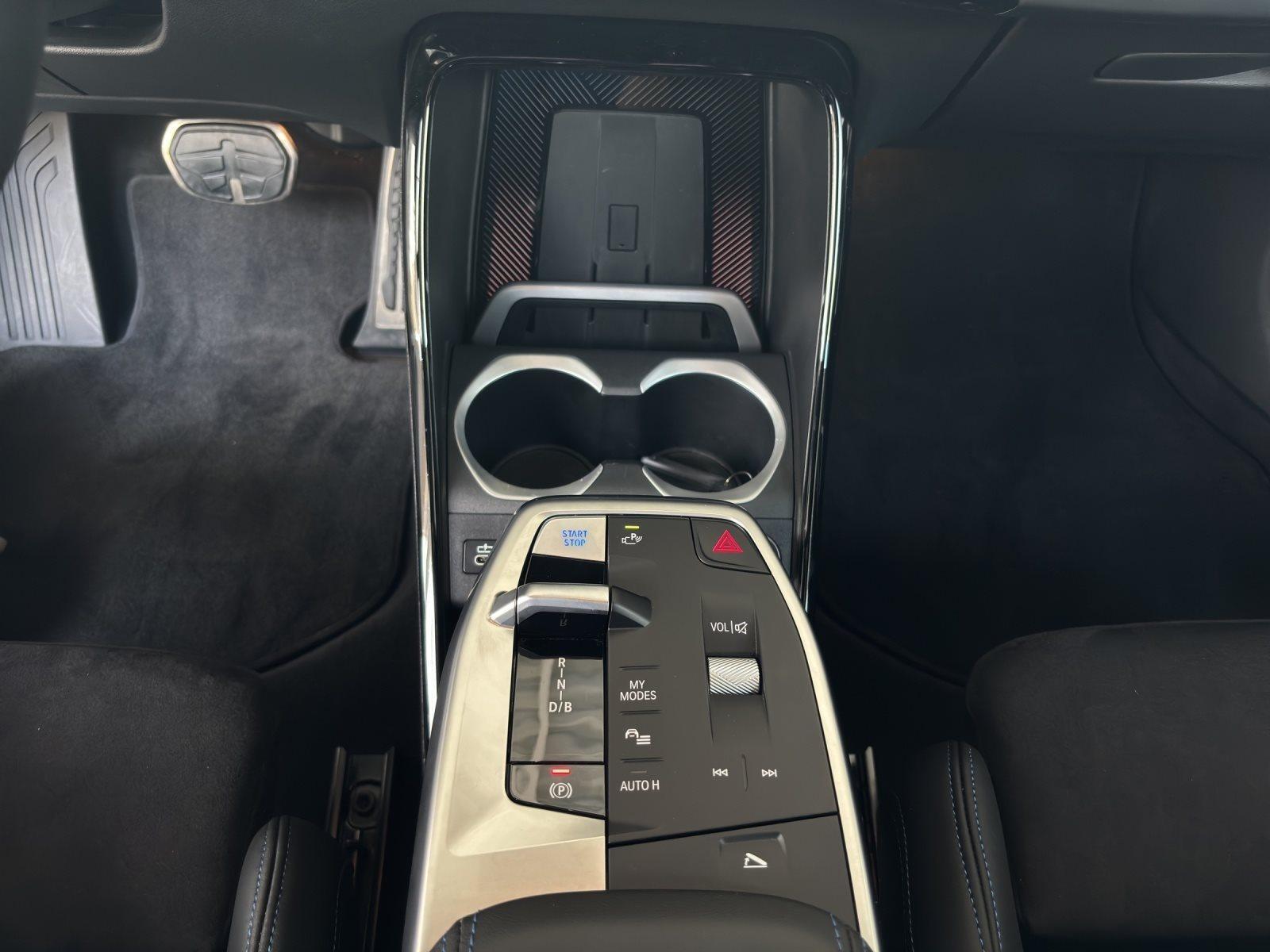 BMW iX2 – Bild 12