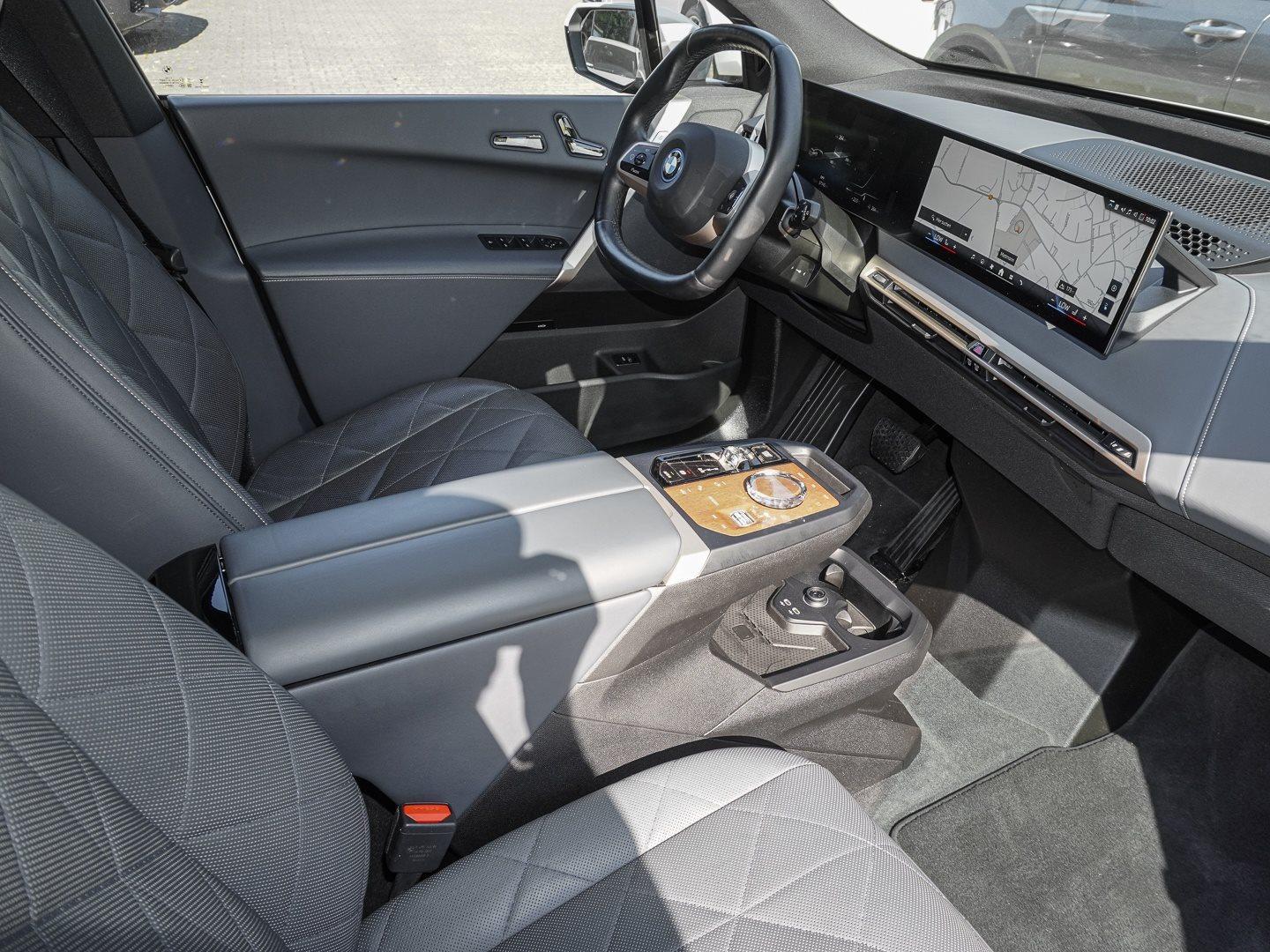 BMW iX – Bild 23