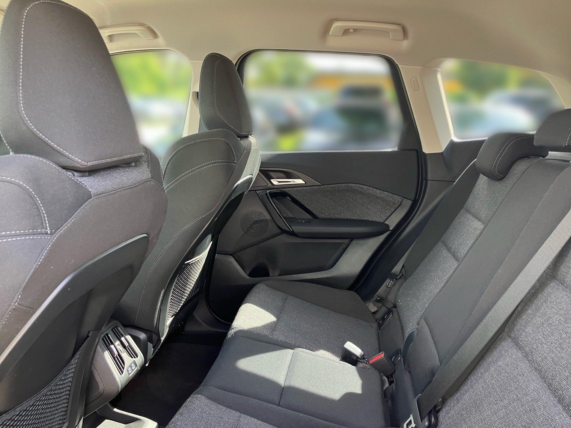 BMW iX1 – Bild 12